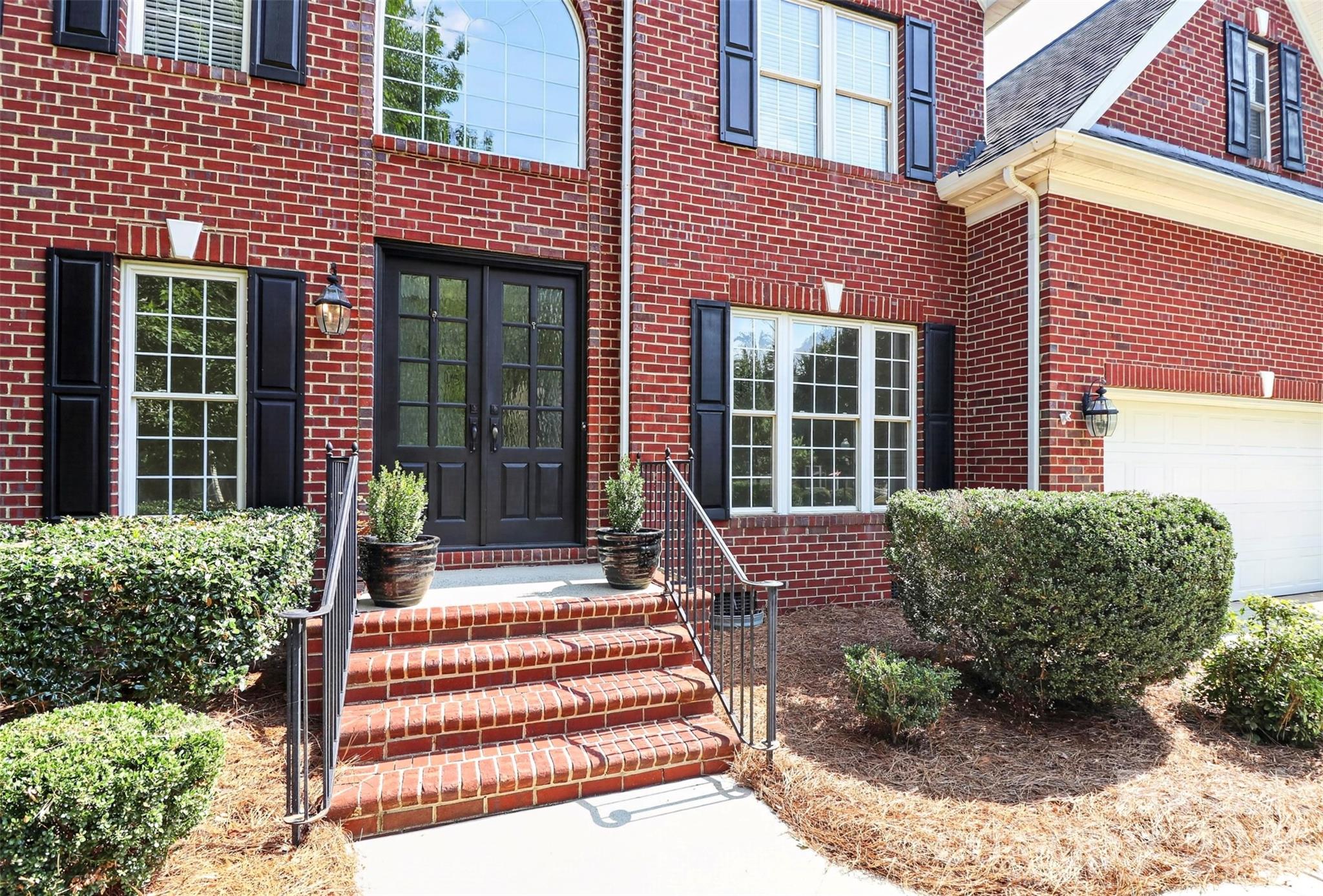 Single Family Residence at 8915 Whittingham Drive, Waxhaw, photo 3 of 48
