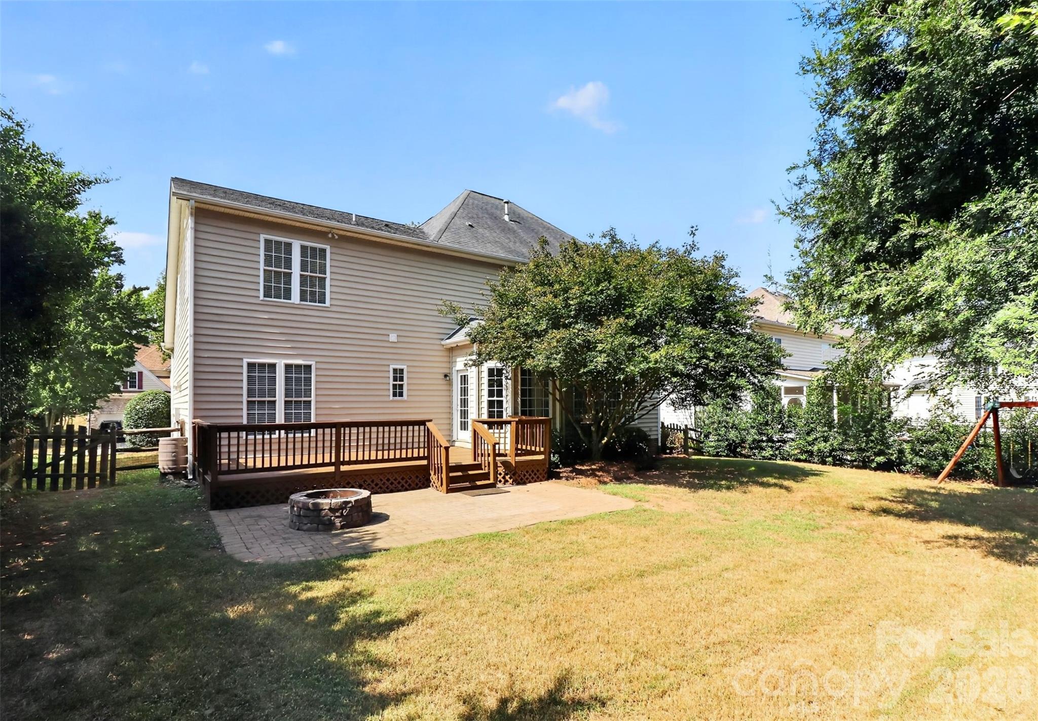 Single Family Residence at 8915 Whittingham Drive, Waxhaw, photo 39 of 48