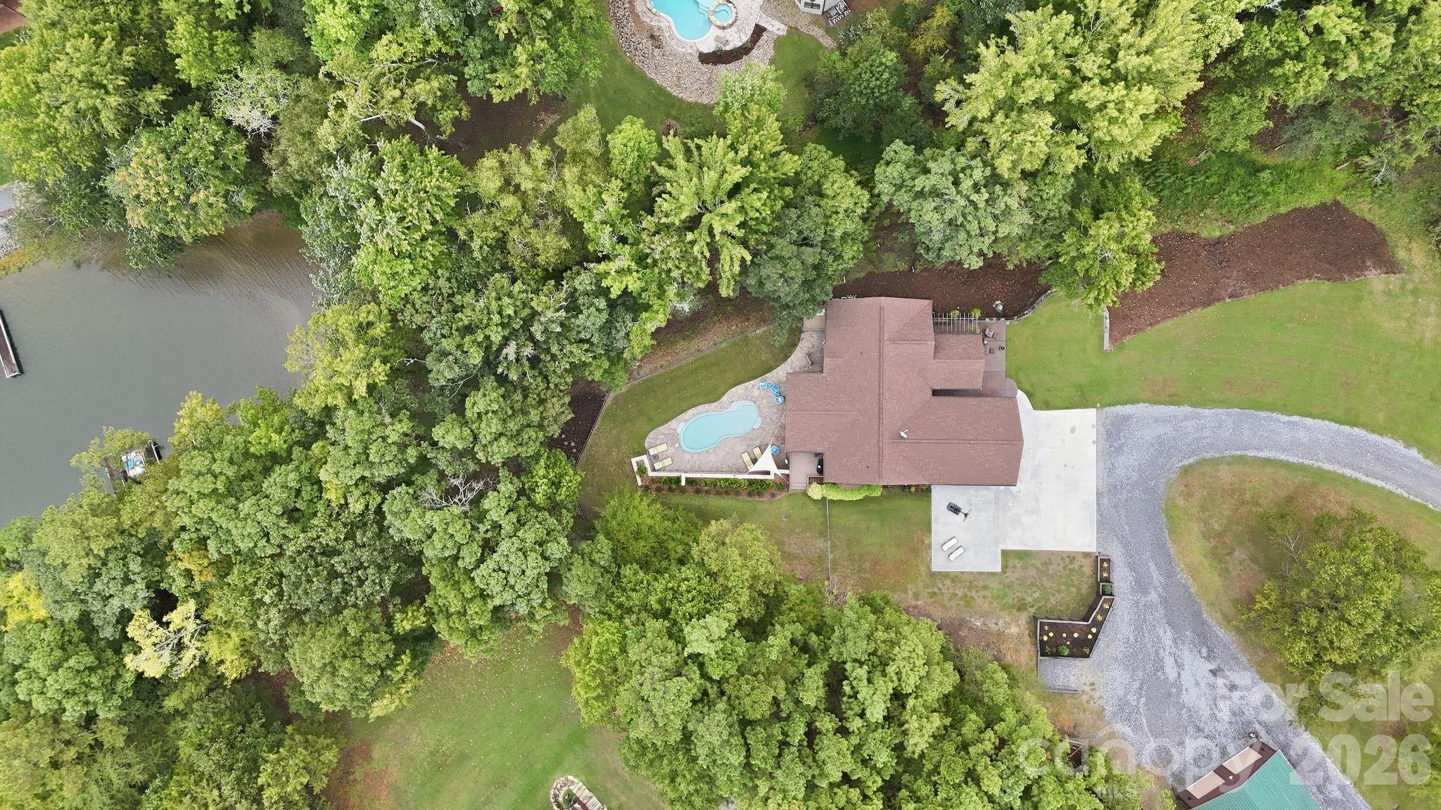 Single Family Residence at 2055 Tiger Paw Lane, York, photo 3 of 48