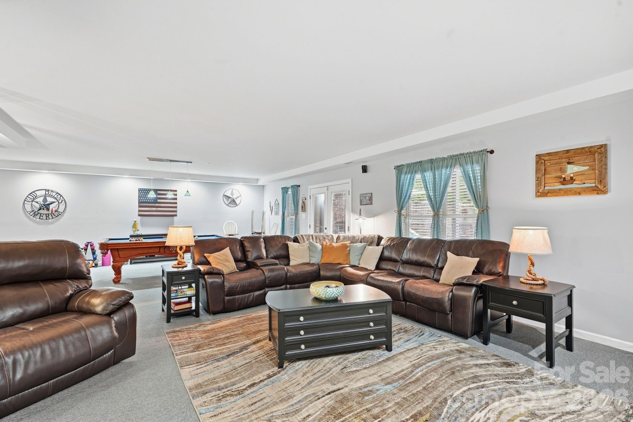 Family Room - Basement - 2055 Tiger Paw Lane, York