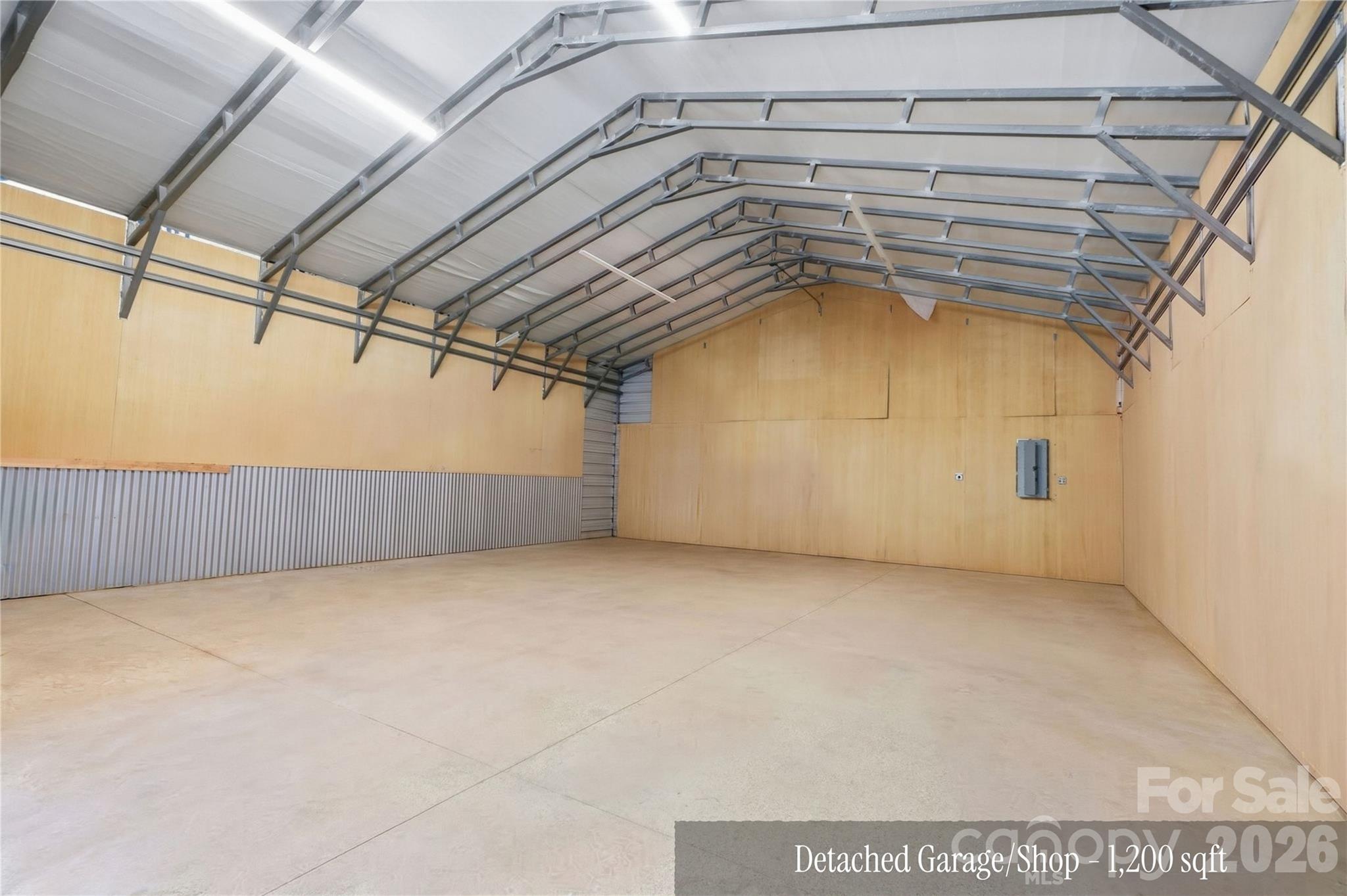 Detached Garage Interior - 2055 Tiger Paw Lane, York