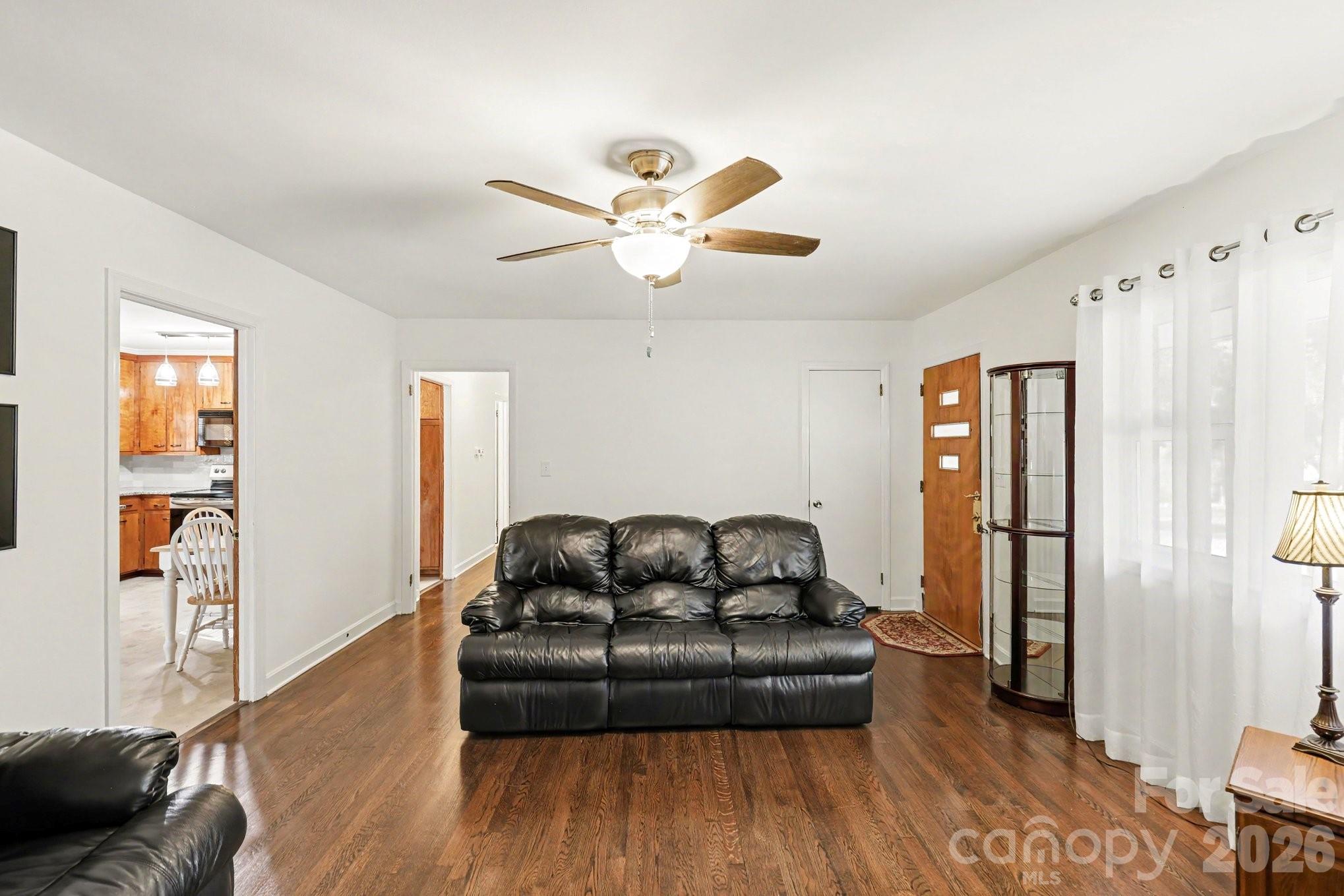 Single Family Residence at 1910 Wildwood Road, Gastonia, photo 10 of 42