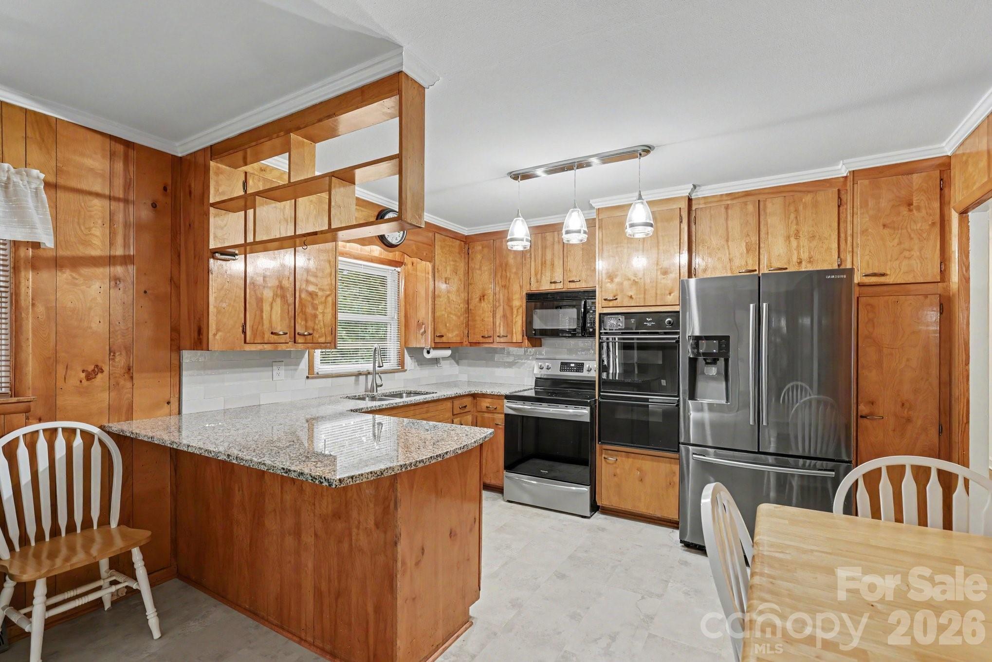 Single Family Residence at 1910 Wildwood Road, Gastonia, photo 14 of 42