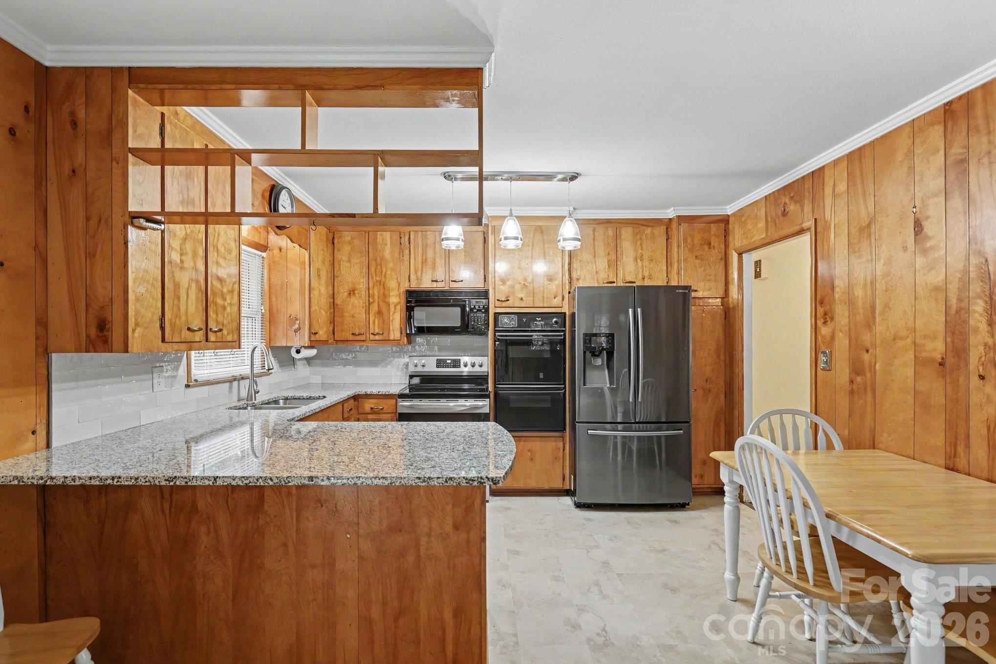 Single Family Residence at 1910 Wildwood Road, Gastonia, photo 15 of 42