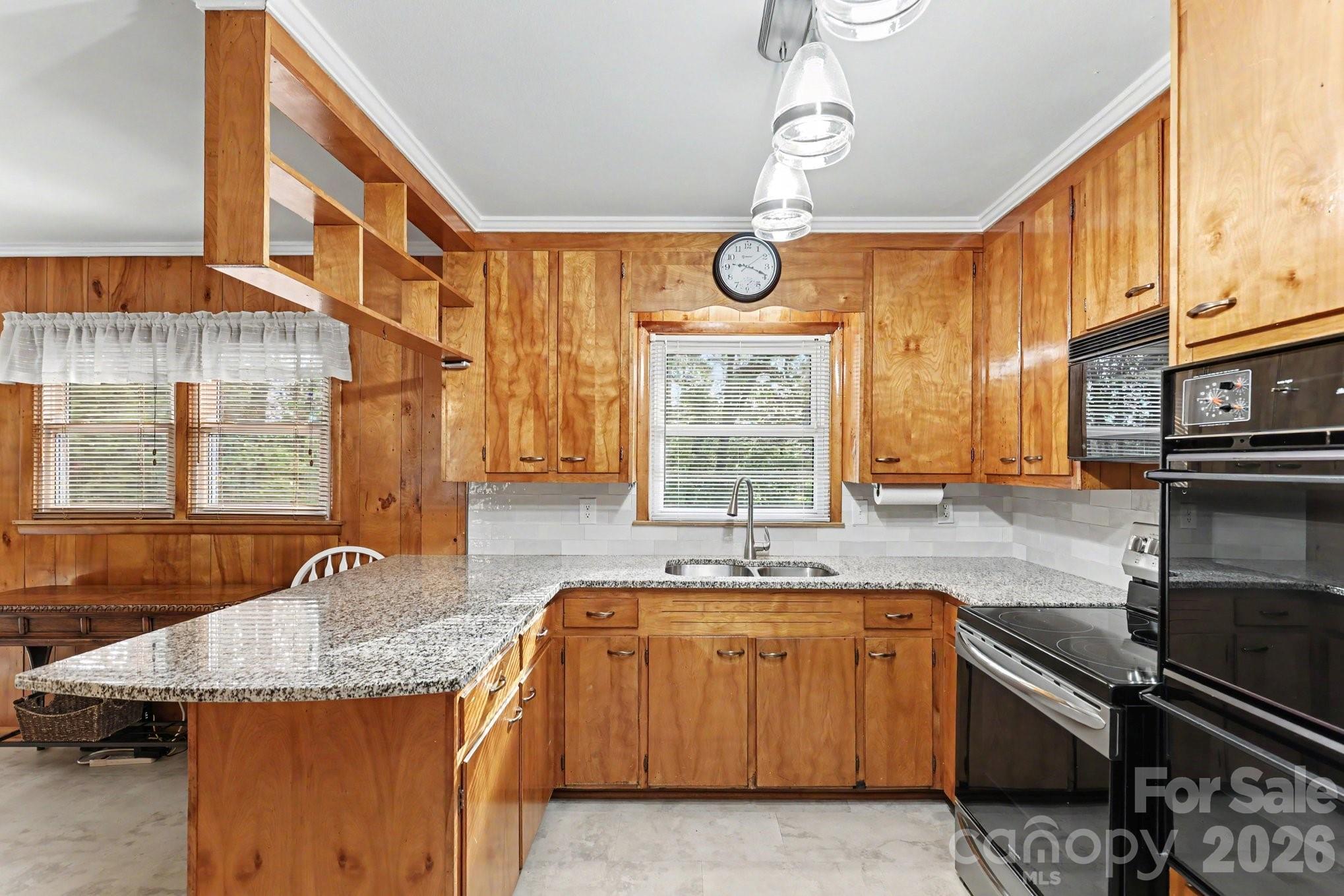 Single Family Residence at 1910 Wildwood Road, Gastonia, photo 17 of 42