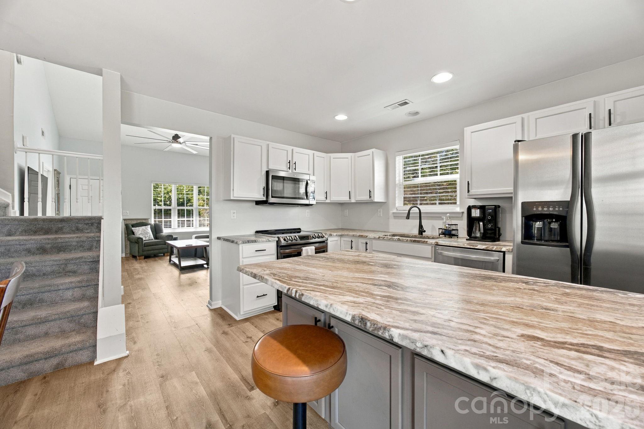Townhouse at 931 Par One Court, Fort Mill, photo 7 of 23