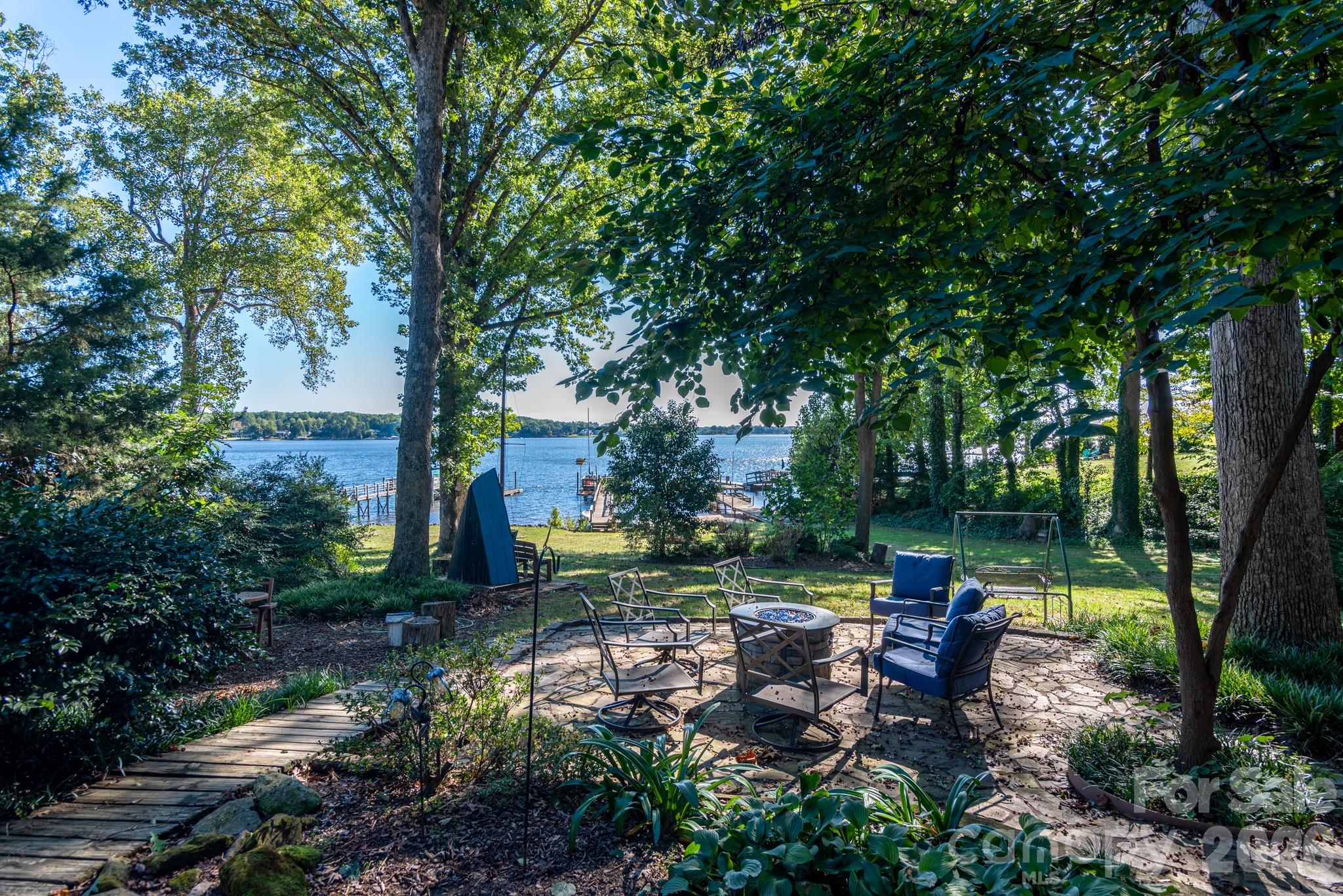 Firepit area overlooking Lake Norman - 7889 Tradewinds Drive, Sherrills Ford