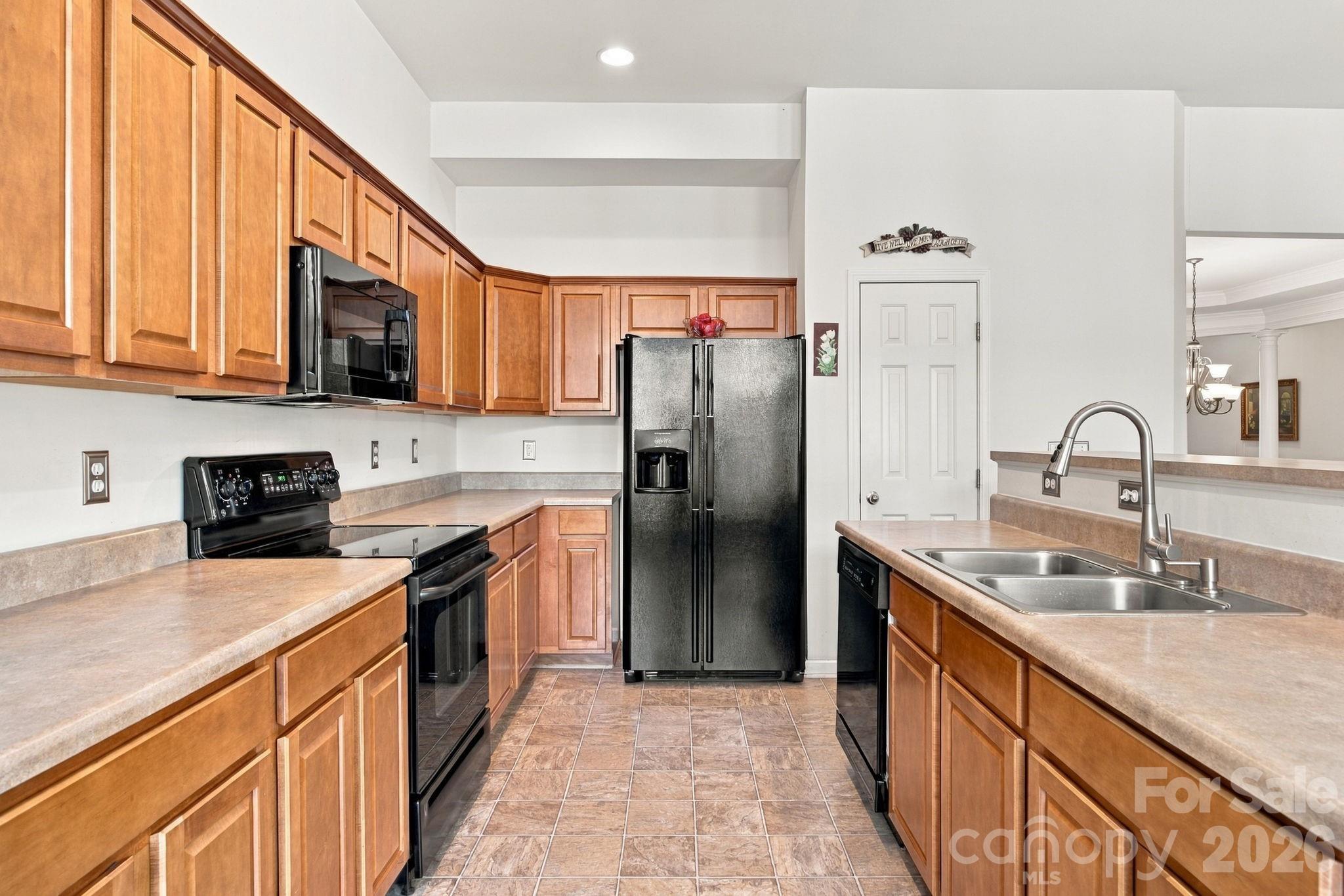 Single Family Residence at 2723 Sunberry Lane NW, Concord, photo 13 of 29