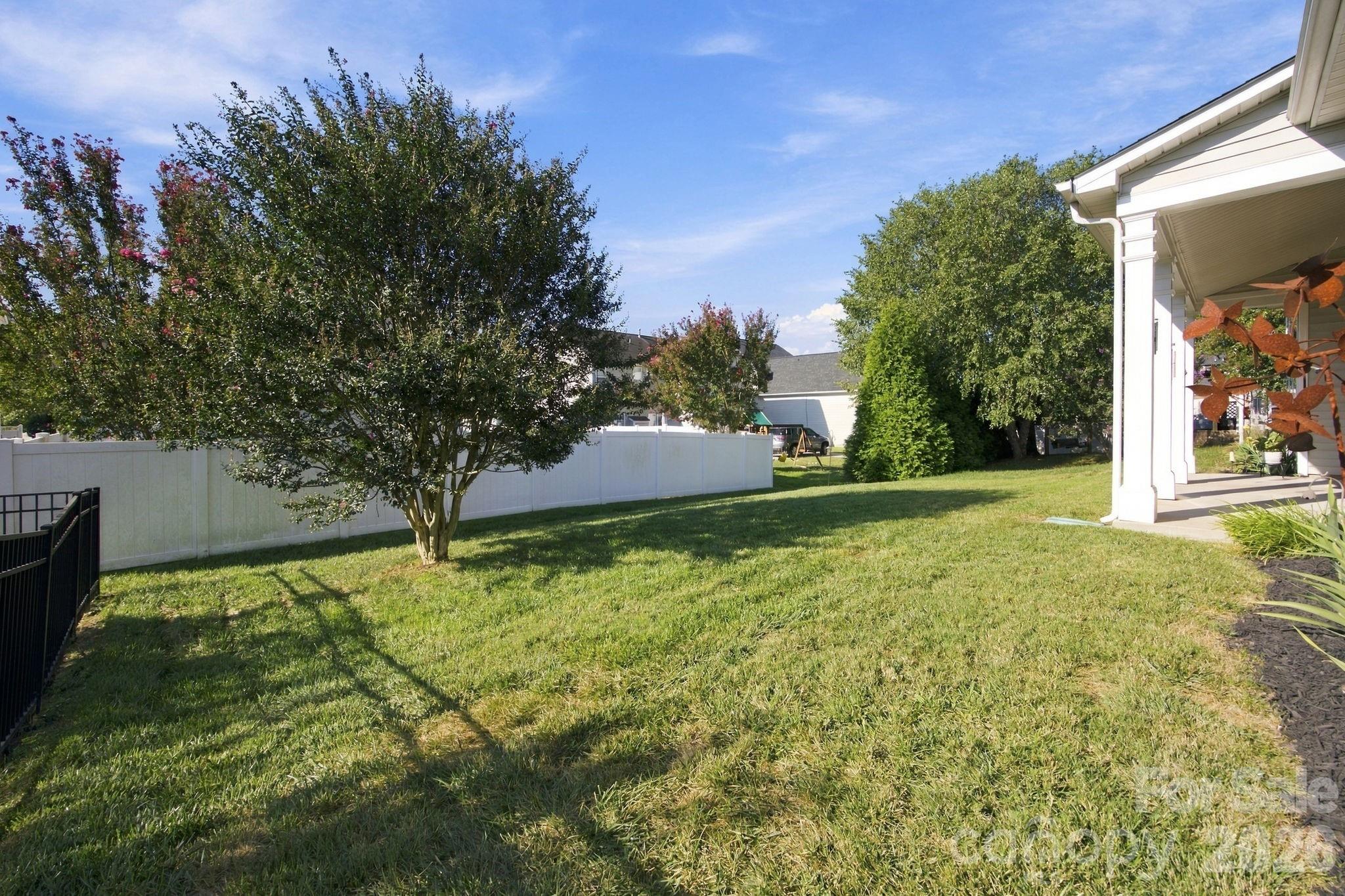 Single Family Residence at 2723 Sunberry Lane NW, Concord, photo 3 of 29