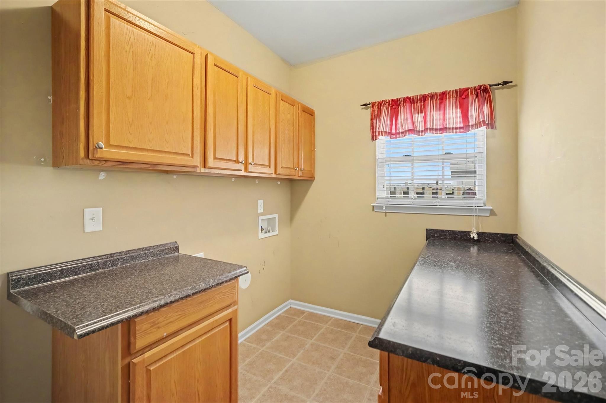 Laundry/Mudroom - 201 Augustus Lane, Mount Holly