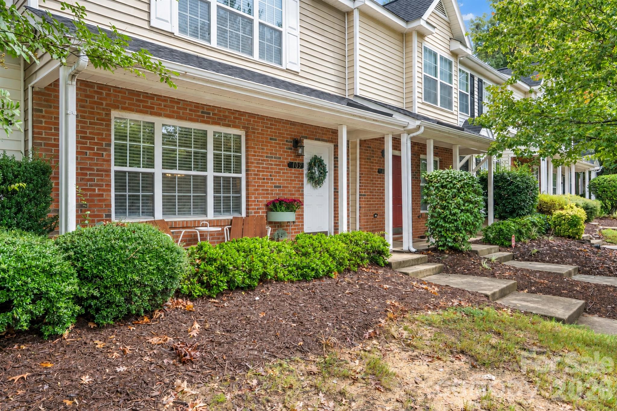 front of townhome - 109 Summerwood Drive, Mooresville