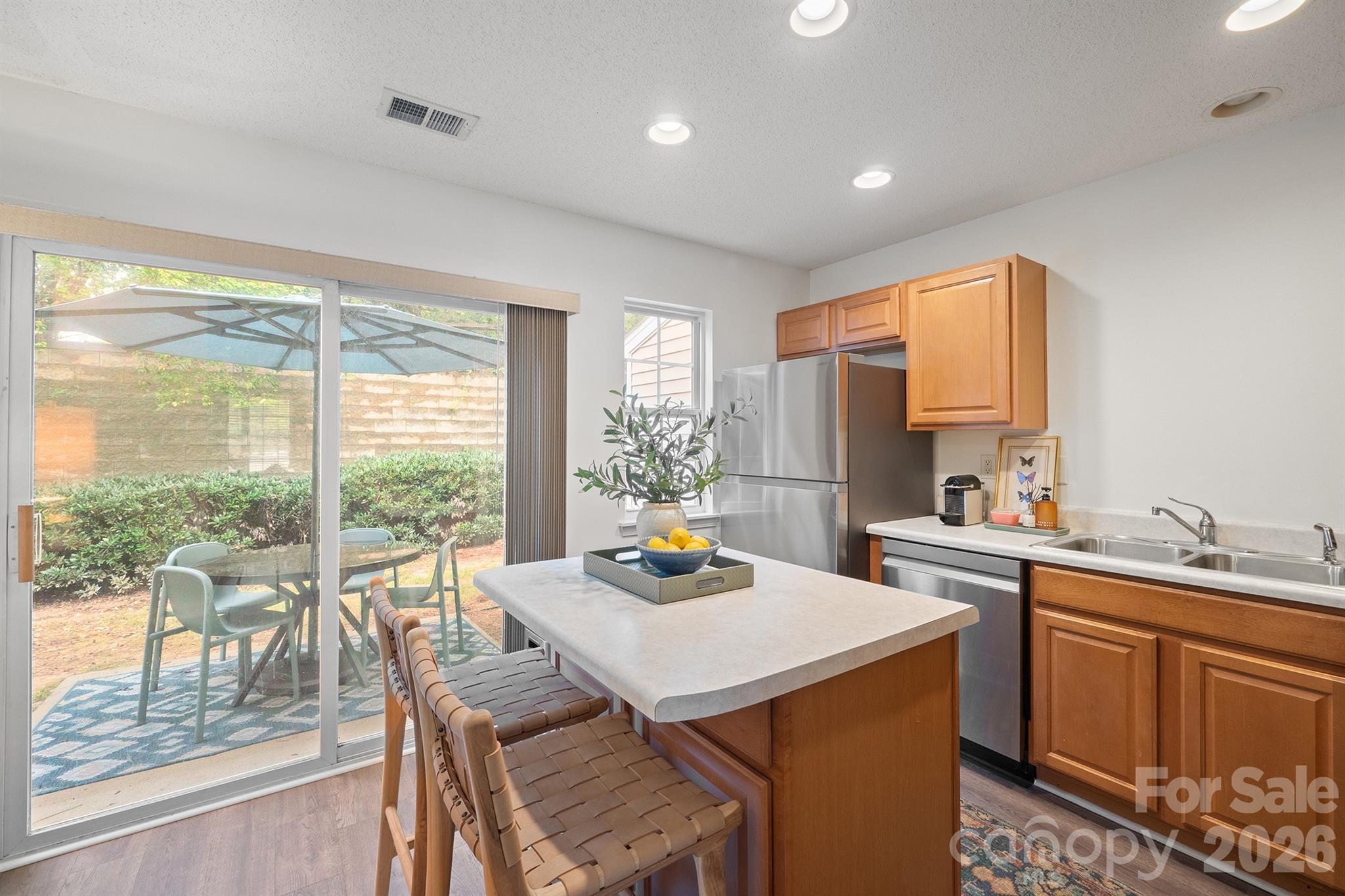 kitchen - 109 Summerwood Drive, Mooresville