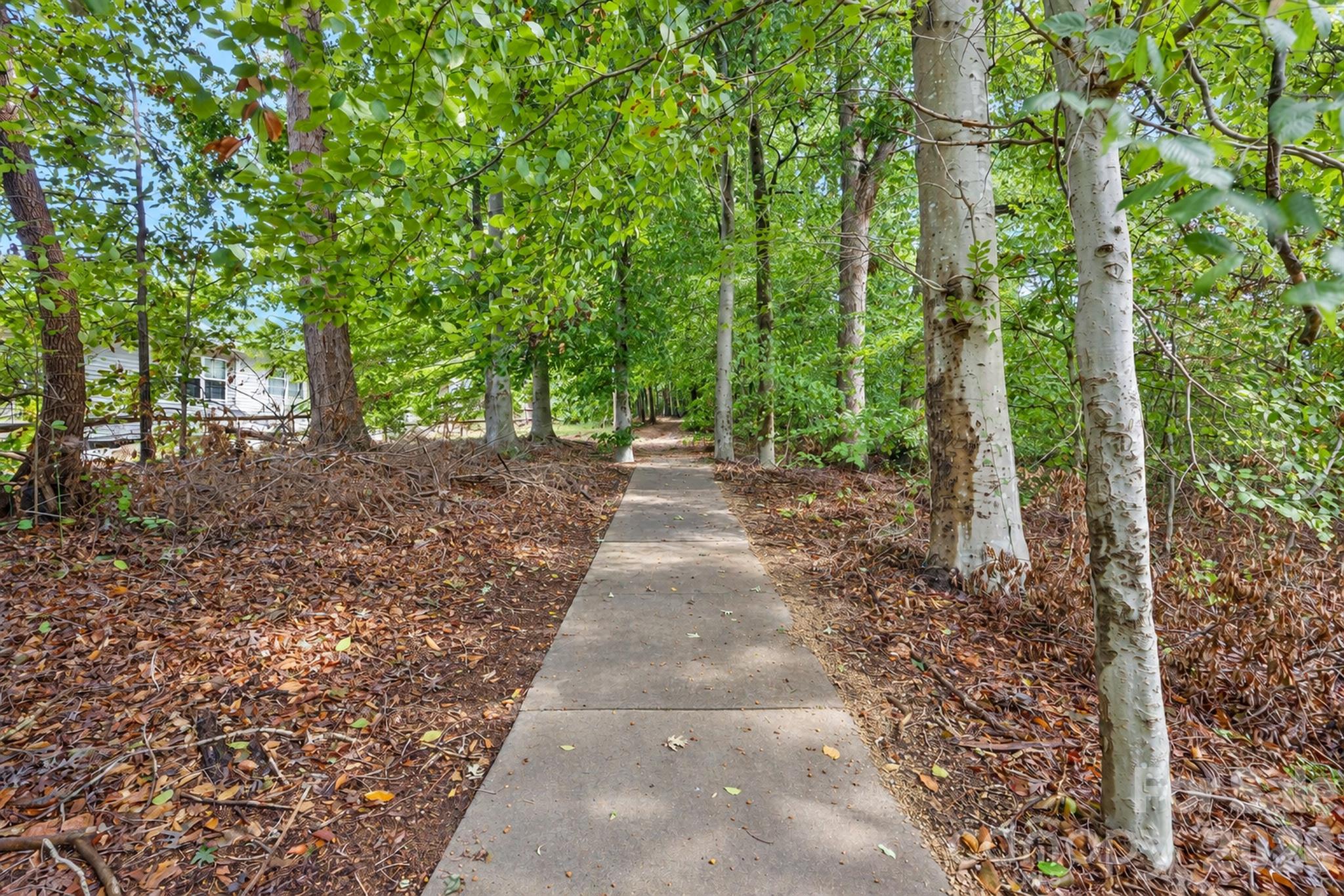 neighborhood walking trails - 109 Summerwood Drive, Mooresville