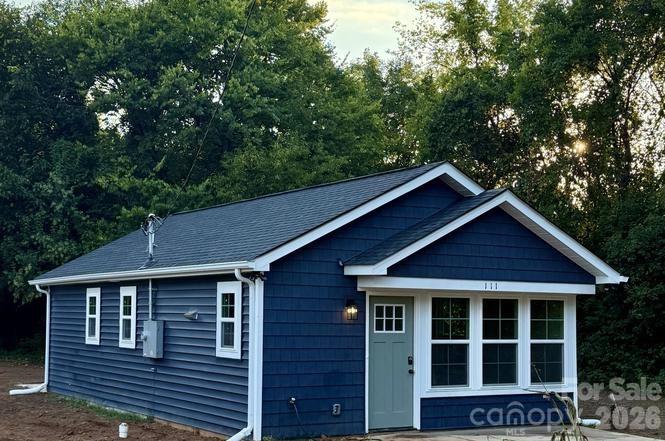 Single Family Residence at 111 Cotton Grove Road, Lexington, photo 2 of 10