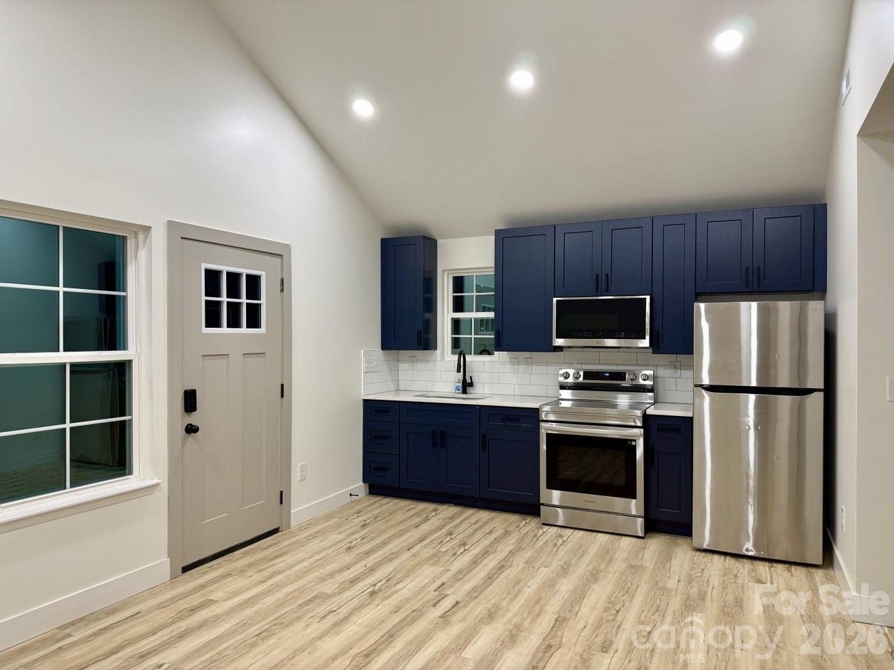 Single Family Residence at 111 Cotton Grove Road, Lexington, photo 4 of 10