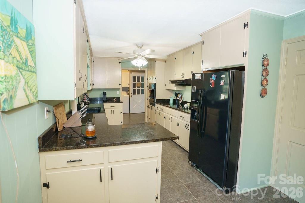 Kitchen - 217 Salisbury Street, Rockwell