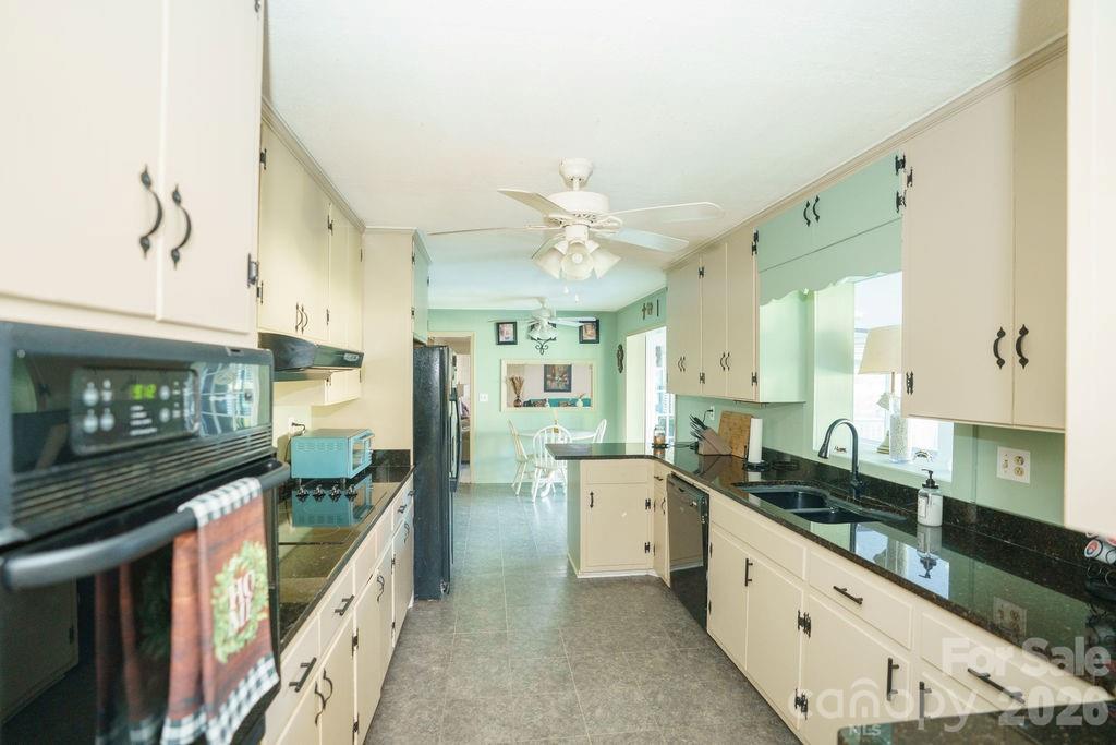 Kitchen 3 - 217 Salisbury Street, Rockwell