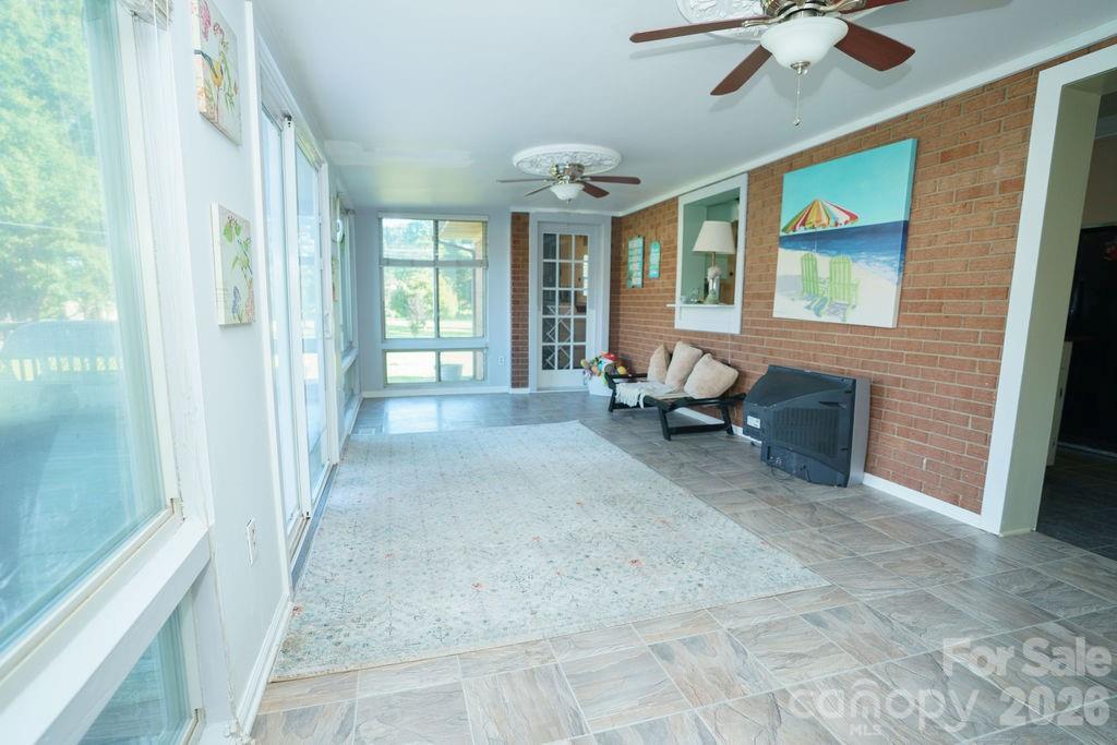 Sunroom 2 - 217 Salisbury Street, Rockwell