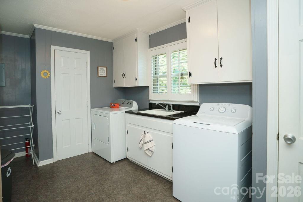 Laundry room - 217 Salisbury Street, Rockwell