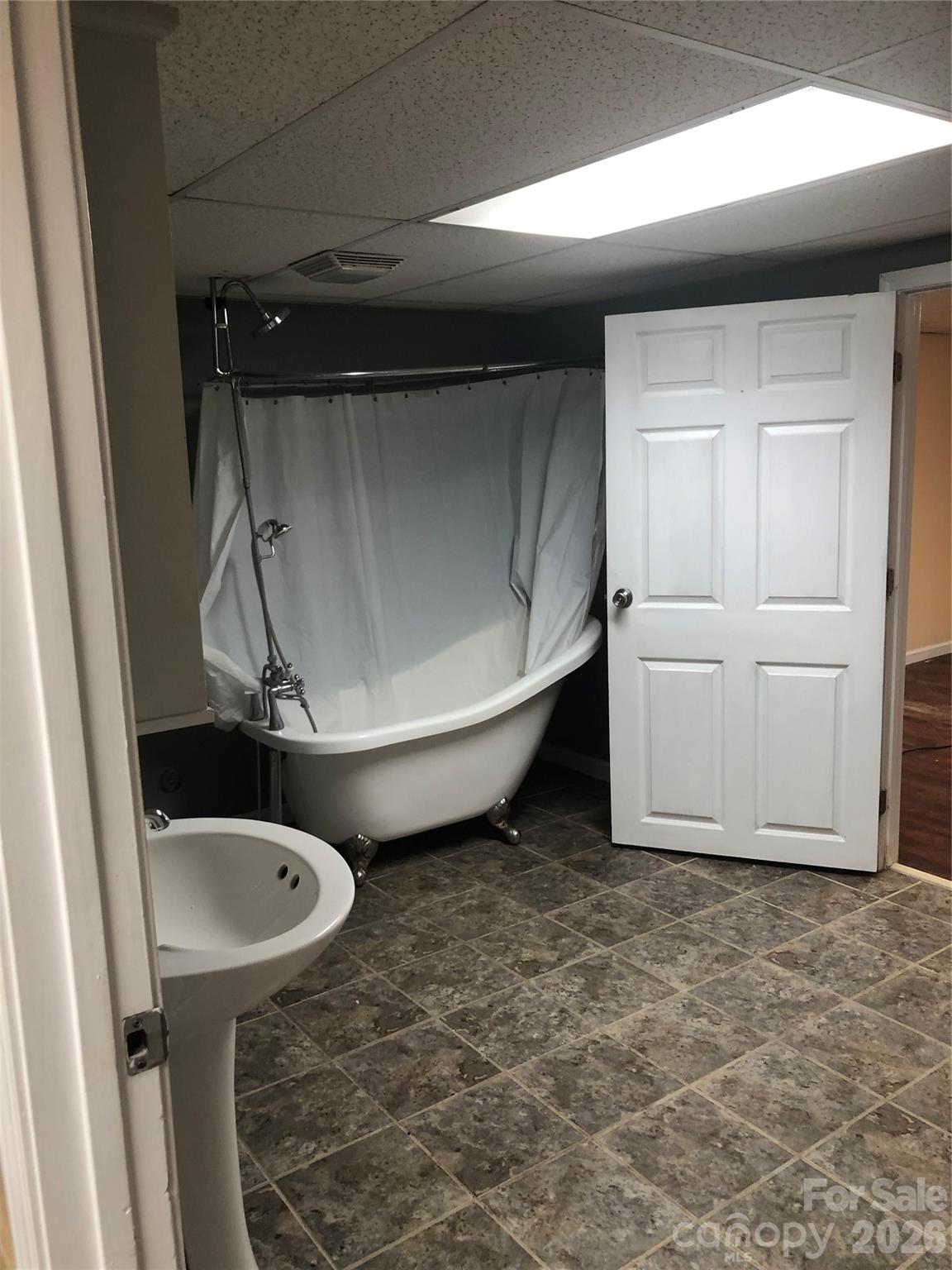 Bathroom in basement - 217 Salisbury Street, Rockwell