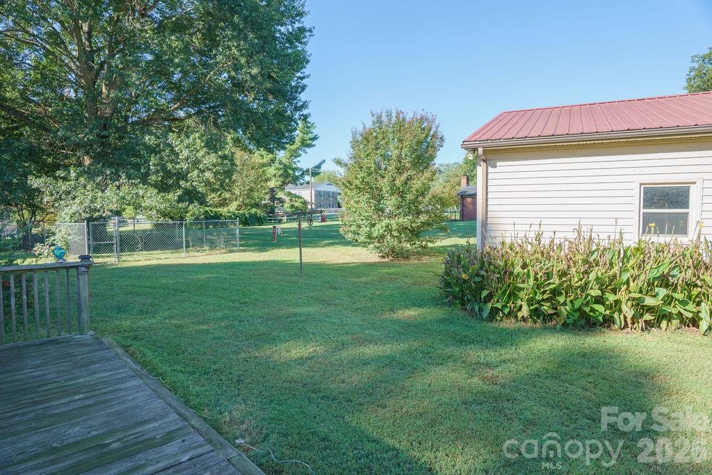 Backyard - 217 Salisbury Street, Rockwell