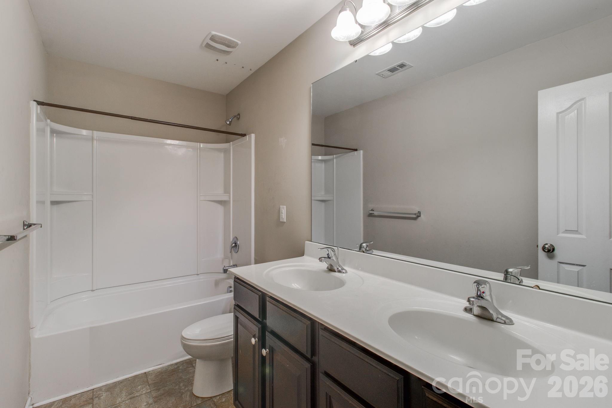 Single Family Residence at 2115 Fieldstone Gate Cove, Monroe, photo 29 of 40