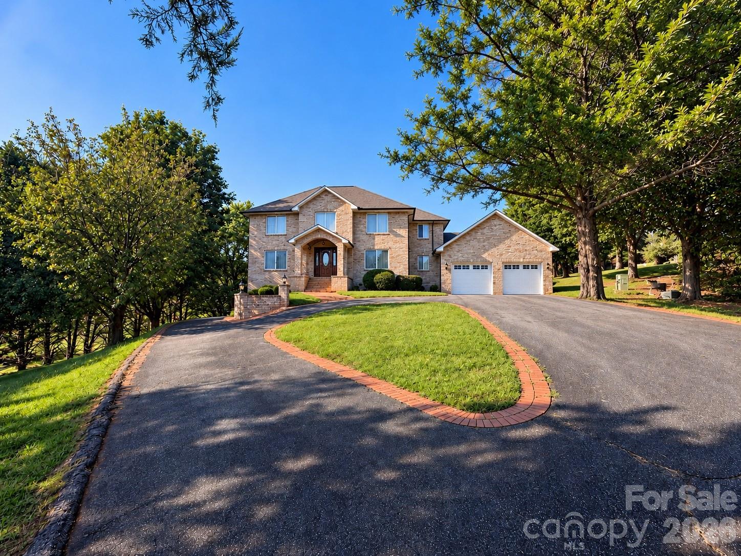 Single Family Residence at 5980 Willowbottom Road, Hickory, photo 2 of 37