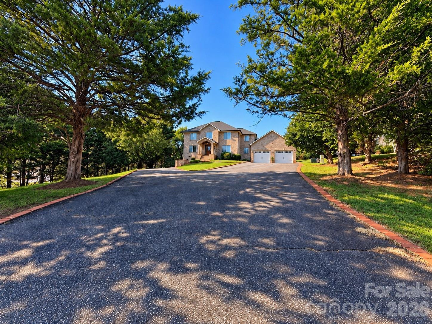 Single Family Residence at 5980 Willowbottom Road, Hickory, photo 4 of 37