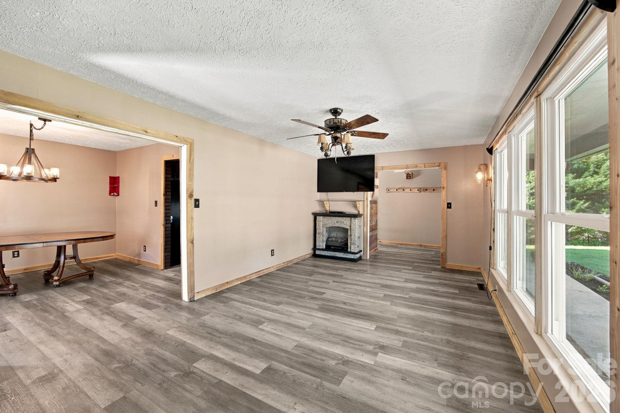 Single Family Residence at 2935 Palmer Place, Hudson, photo 4 of 35