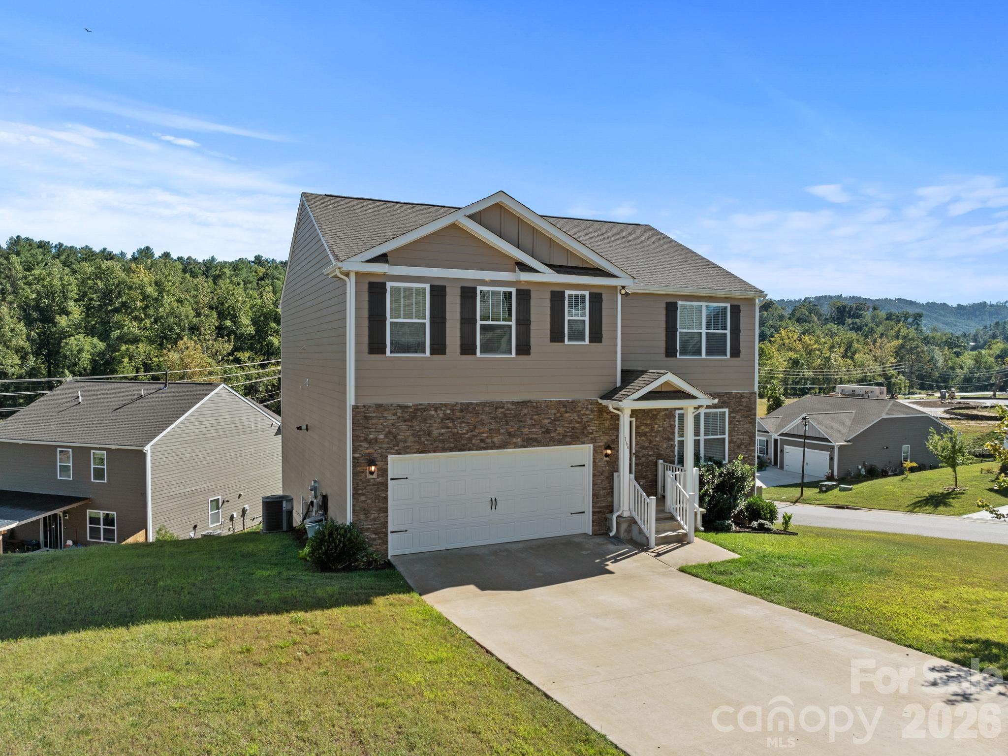 Peaceful Knoll - 166 Amblers Knoll Road, Weaverville