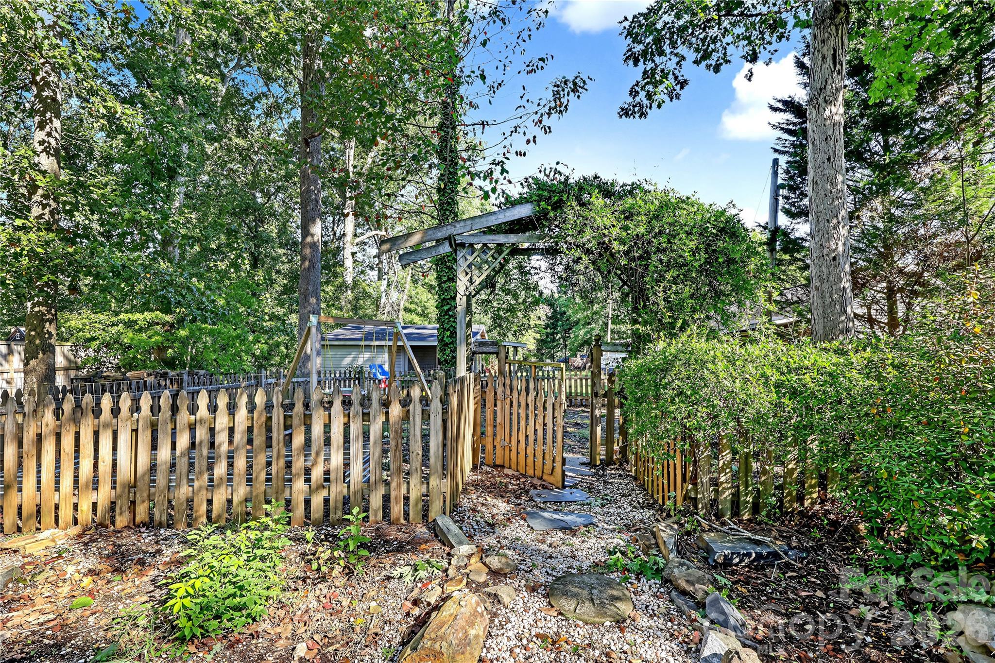 Single Family Residence at 1610 Springhaven Circle, Albemarle, photo 3 of 39