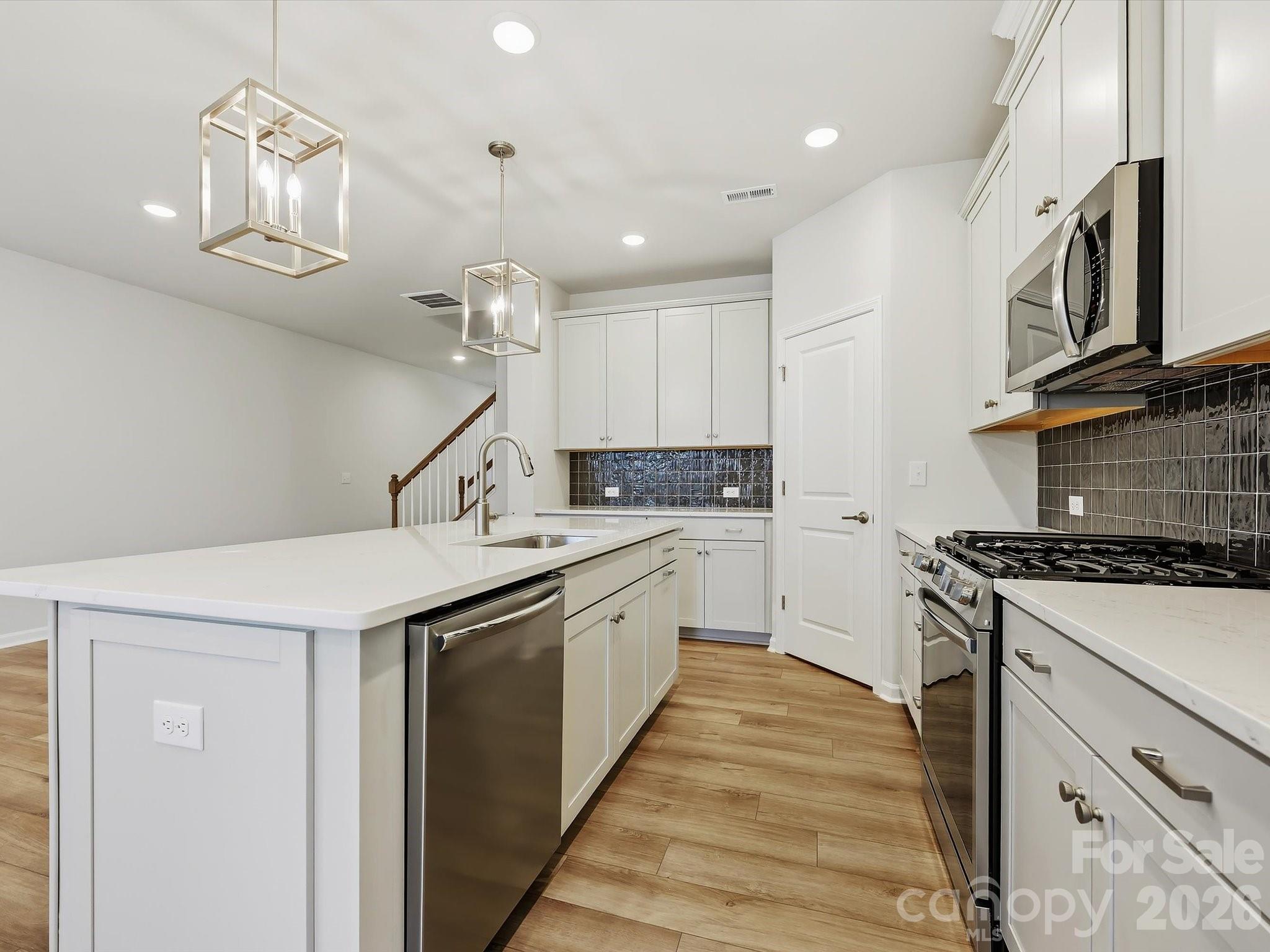 Townhouse at 10032 Mamillion Drive, Huntersville, photo 6 of 12