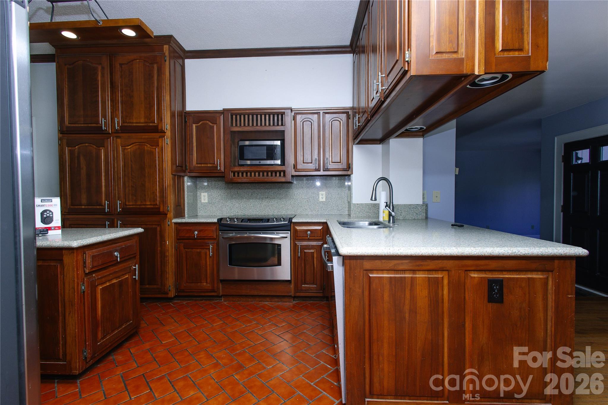 Single Family Residence at 569 Rutherford Road, Marion, photo 10 of 47