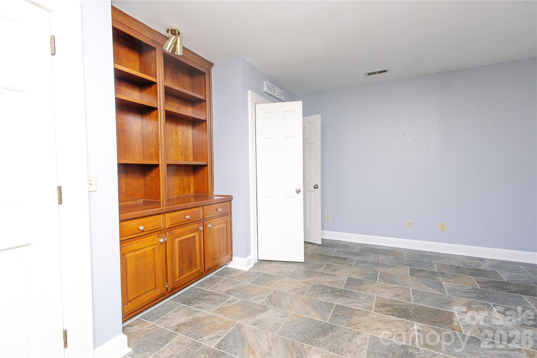 Single Family Residence at 569 Rutherford Road, Marion, photo 23 of 47