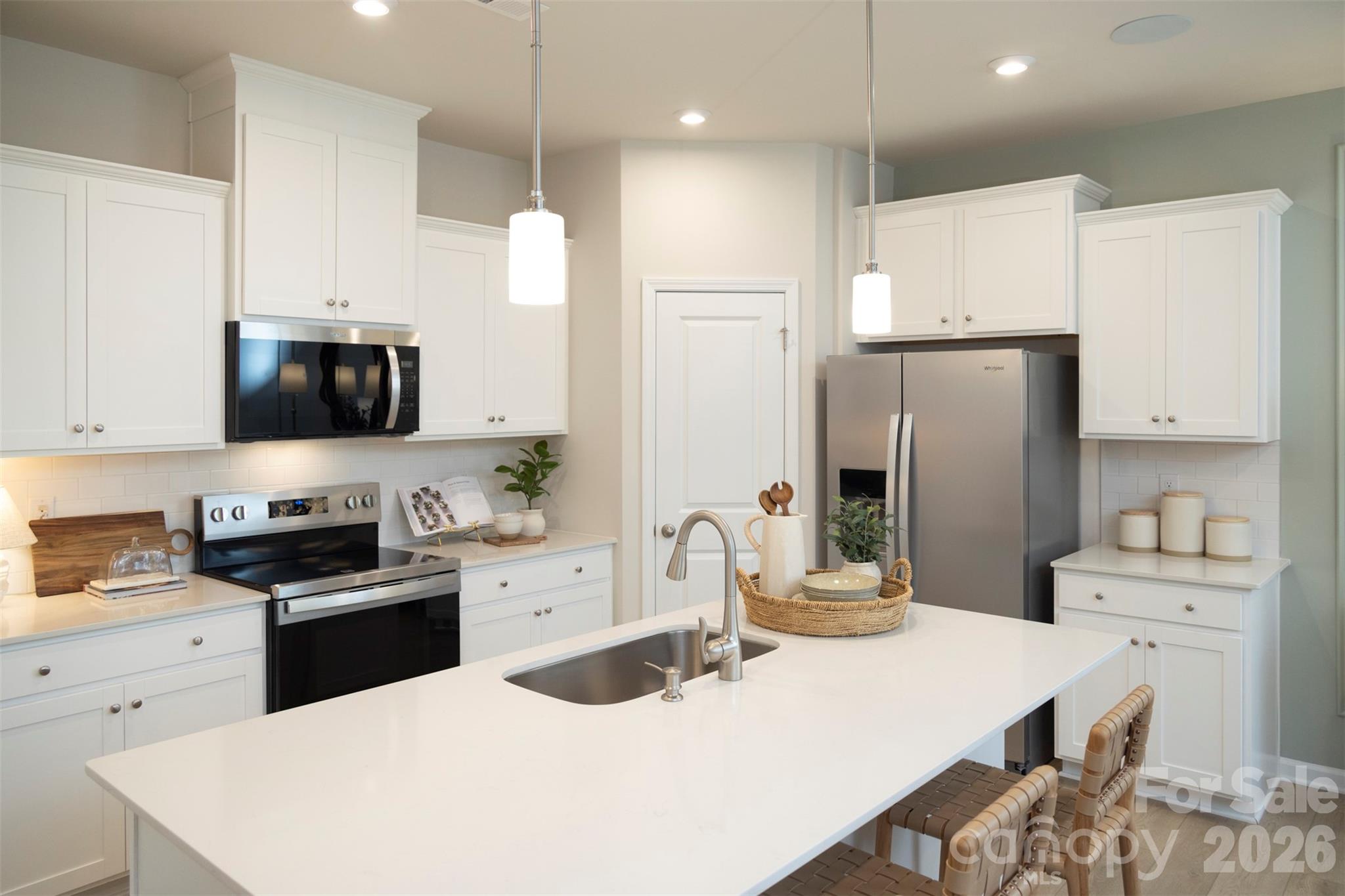 Photos shown are of a staged model home and are for illustrative purposes only. Floor plan is the same; however, finishes, colors, features, fixtures, furnishings, and design selections may vary from the actual home. - 621 Markfield Street, Rock Hill