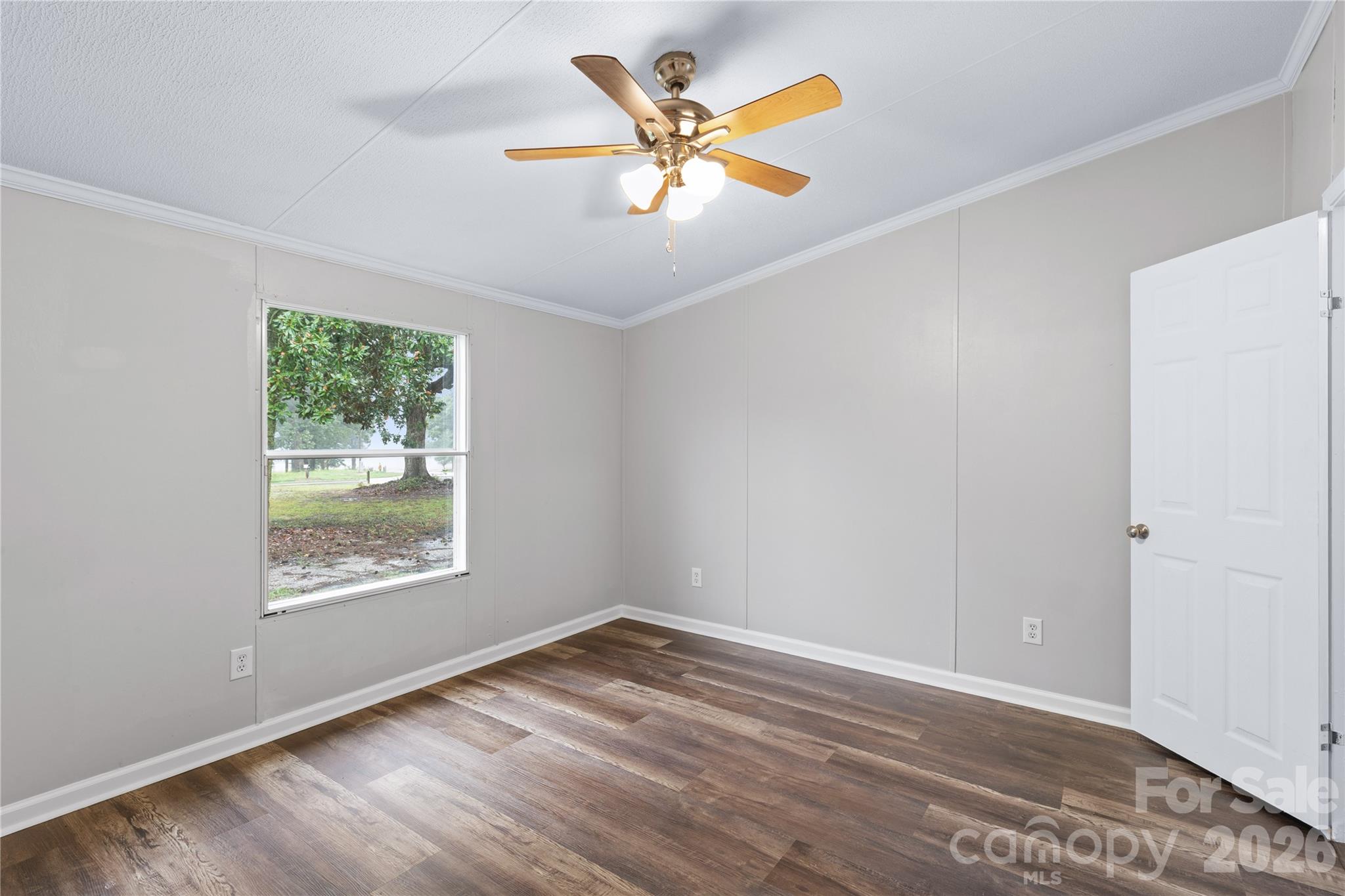 Single Family Residence at 6177 Shiloh Unity Road, Lancaster, photo 12 of 43