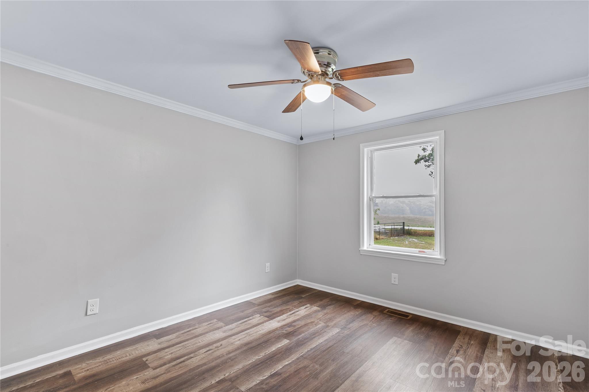 Single Family Residence at 6177 Shiloh Unity Road, Lancaster, photo 23 of 43