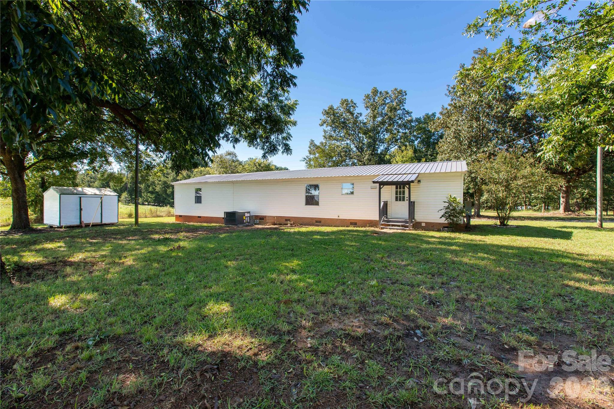 Single Family Residence at 6177 Shiloh Unity Road, Lancaster, photo 32 of 43