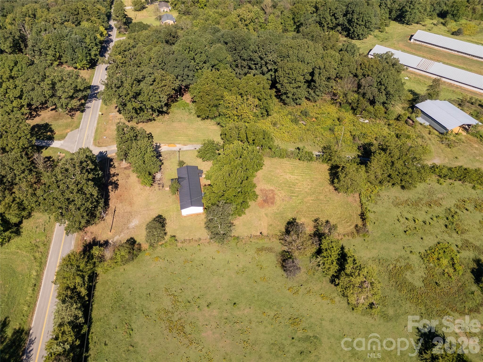 Single Family Residence at 6177 Shiloh Unity Road, Lancaster, photo 35 of 43