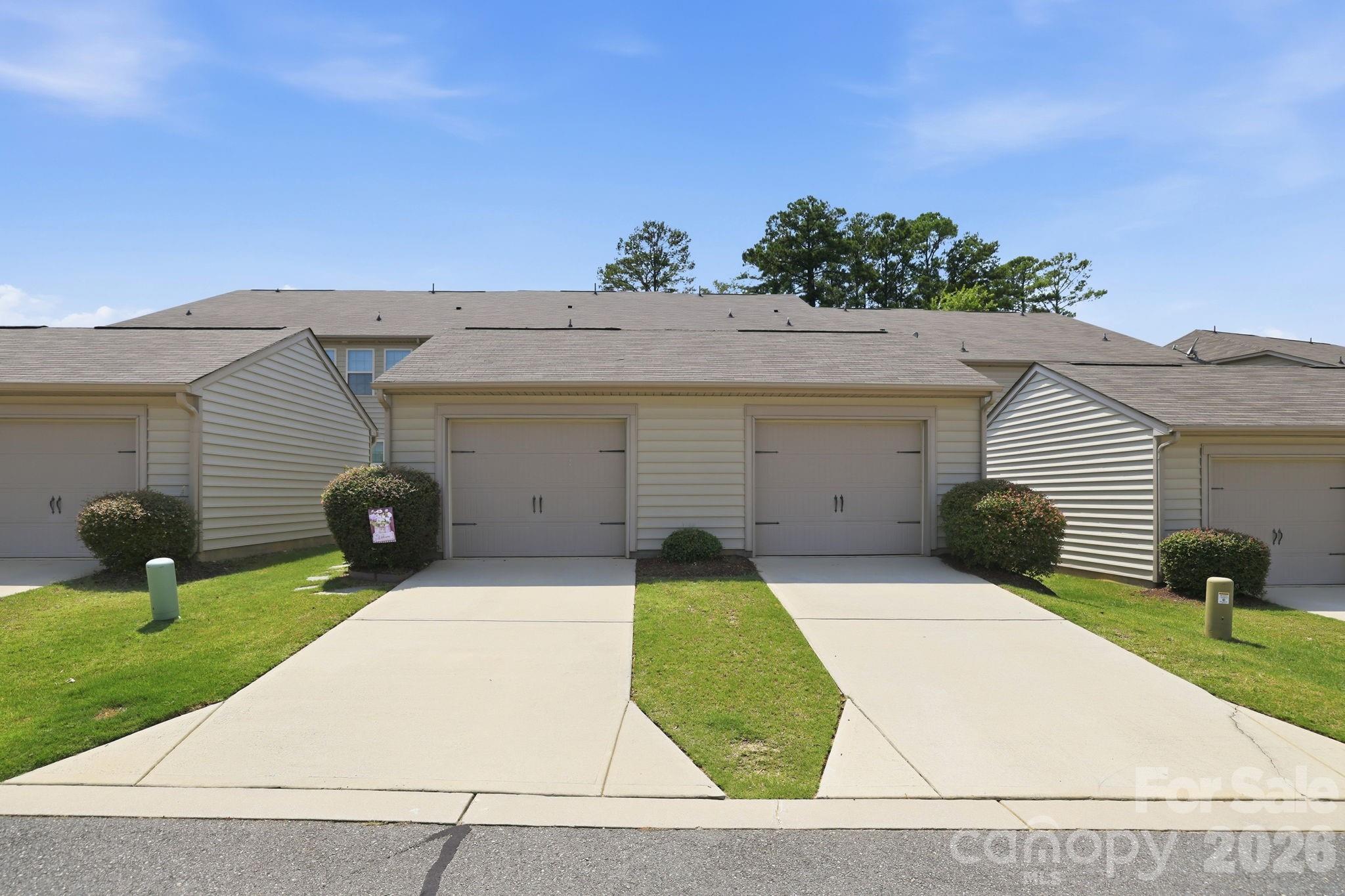 Townhouse at 6027 Turkey Oak Lane, Fort Mill, photo 24 of 28