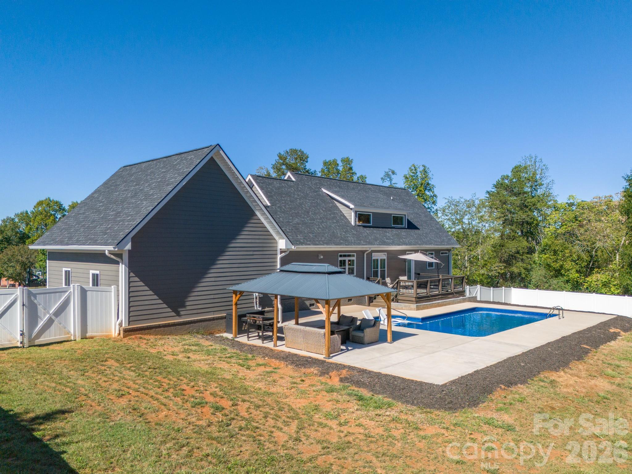 Single Family Residence at 6 Leisure Circle, Granite Falls, photo 4 of 48