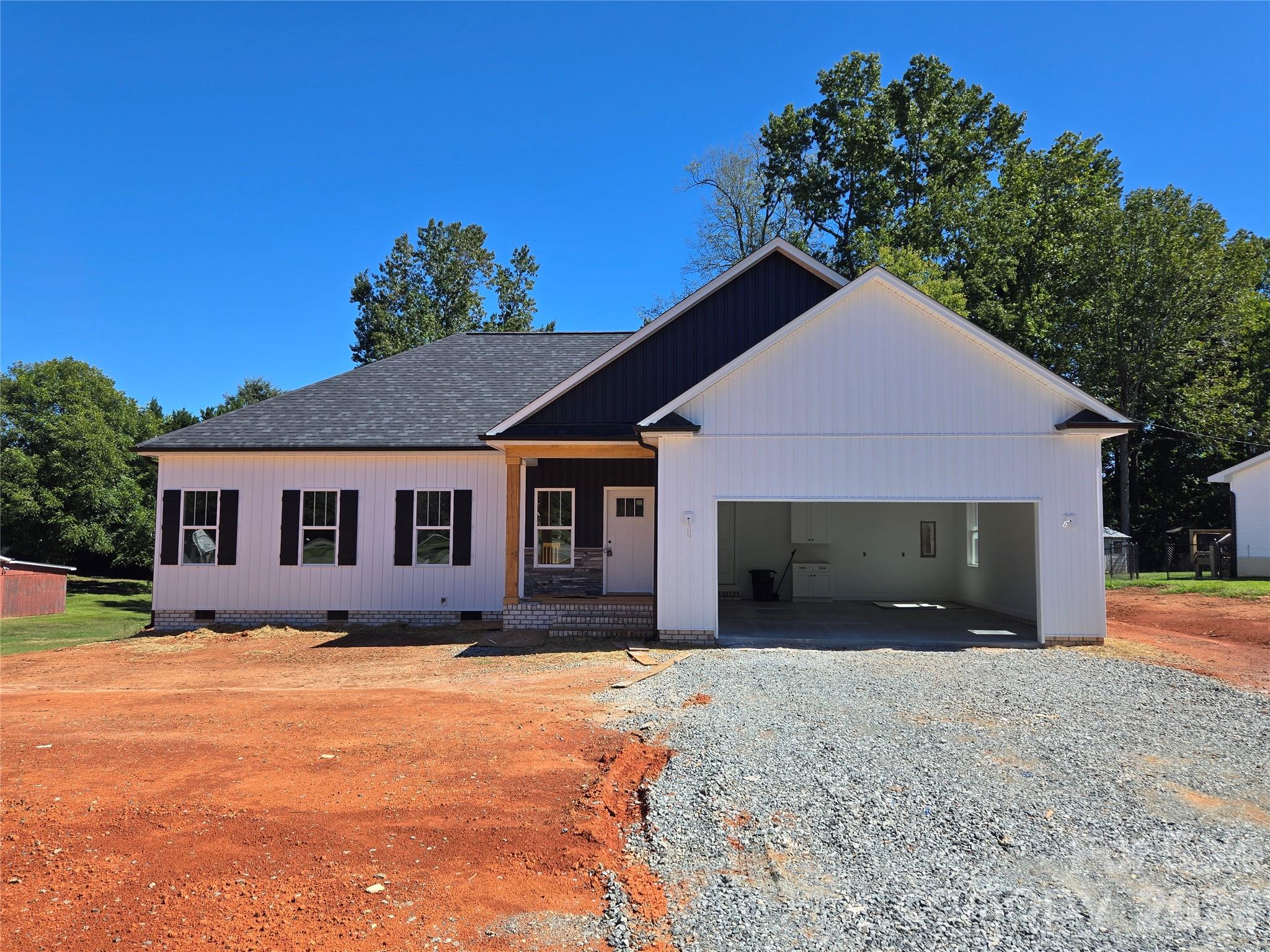 2850 Leonard Road