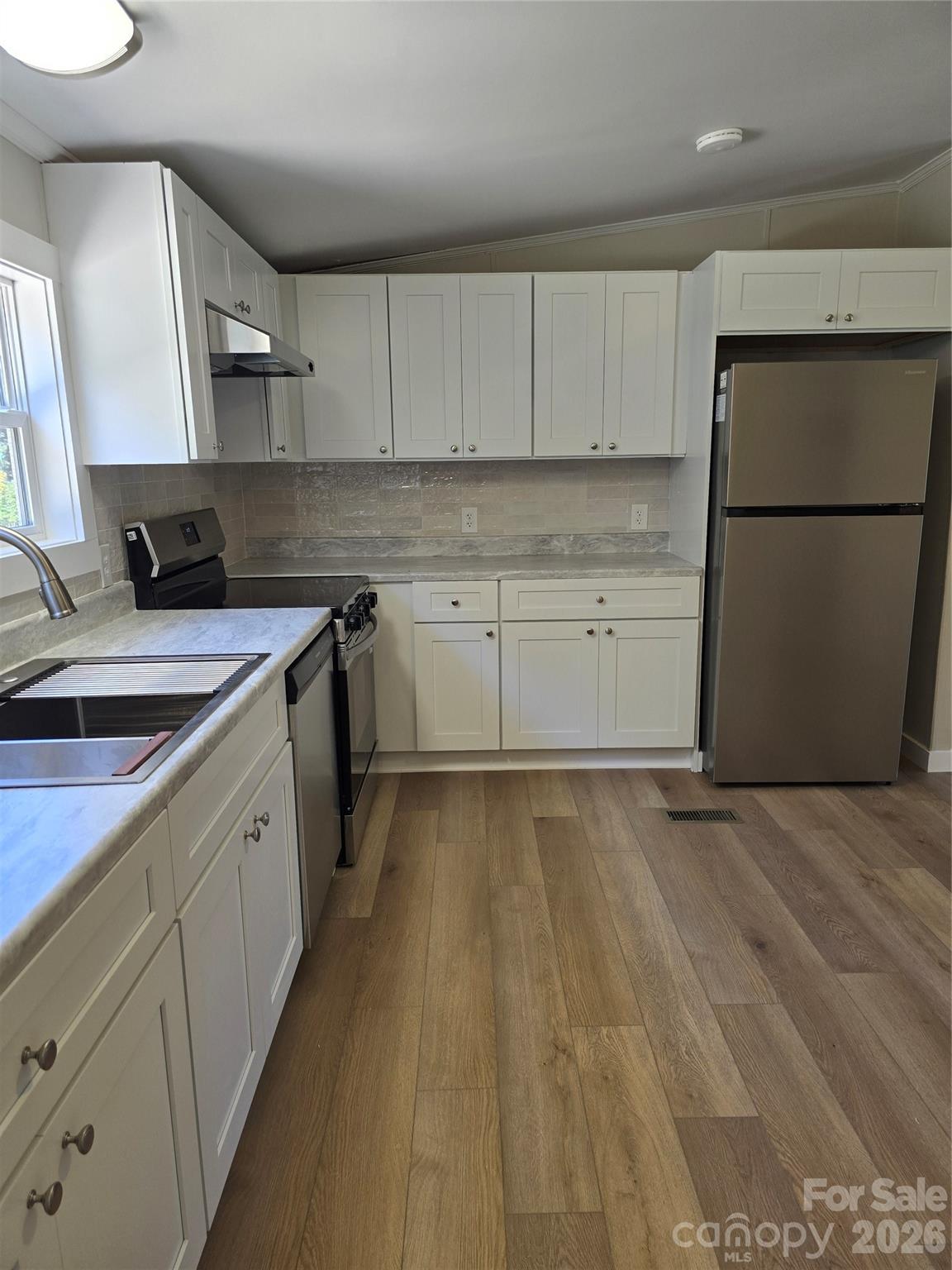 New Appliances - 660 Childers Road, Cleveland