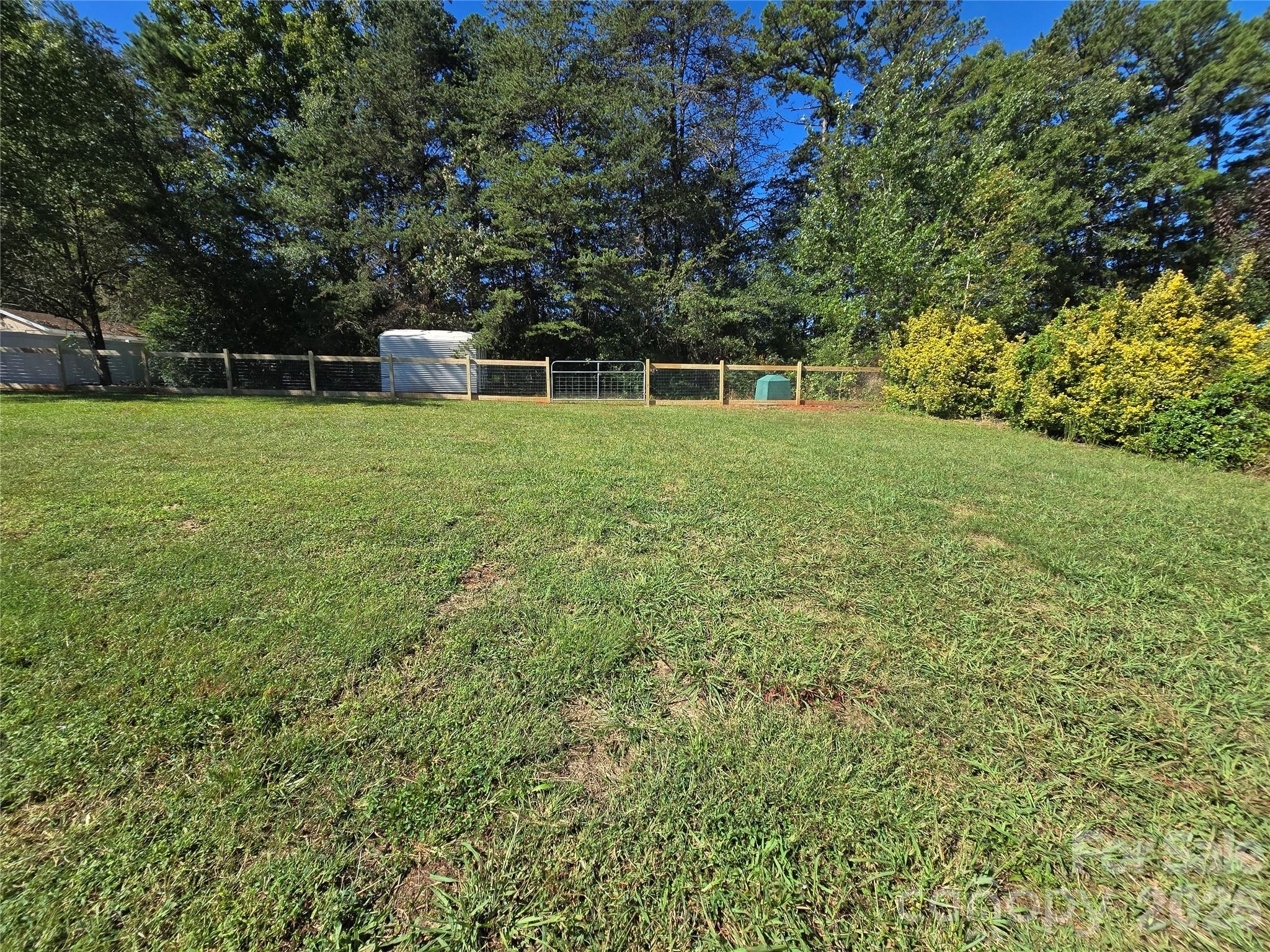 Huge Fenced In Backyard - 660 Childers Road, Cleveland