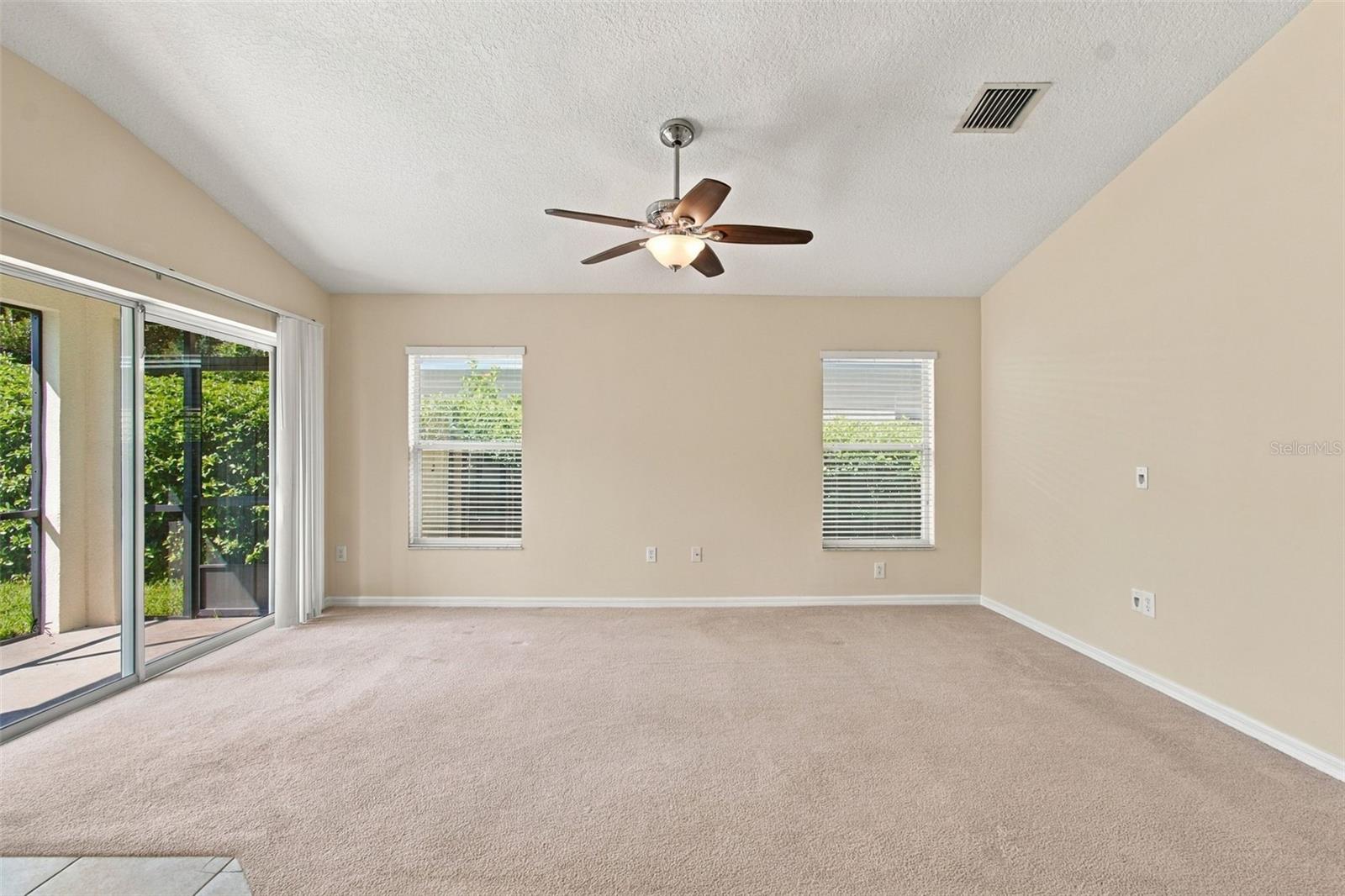 Single Family Residence at 10603 LIBERTY BELL DR, TAMPA, photo 9 of 37
