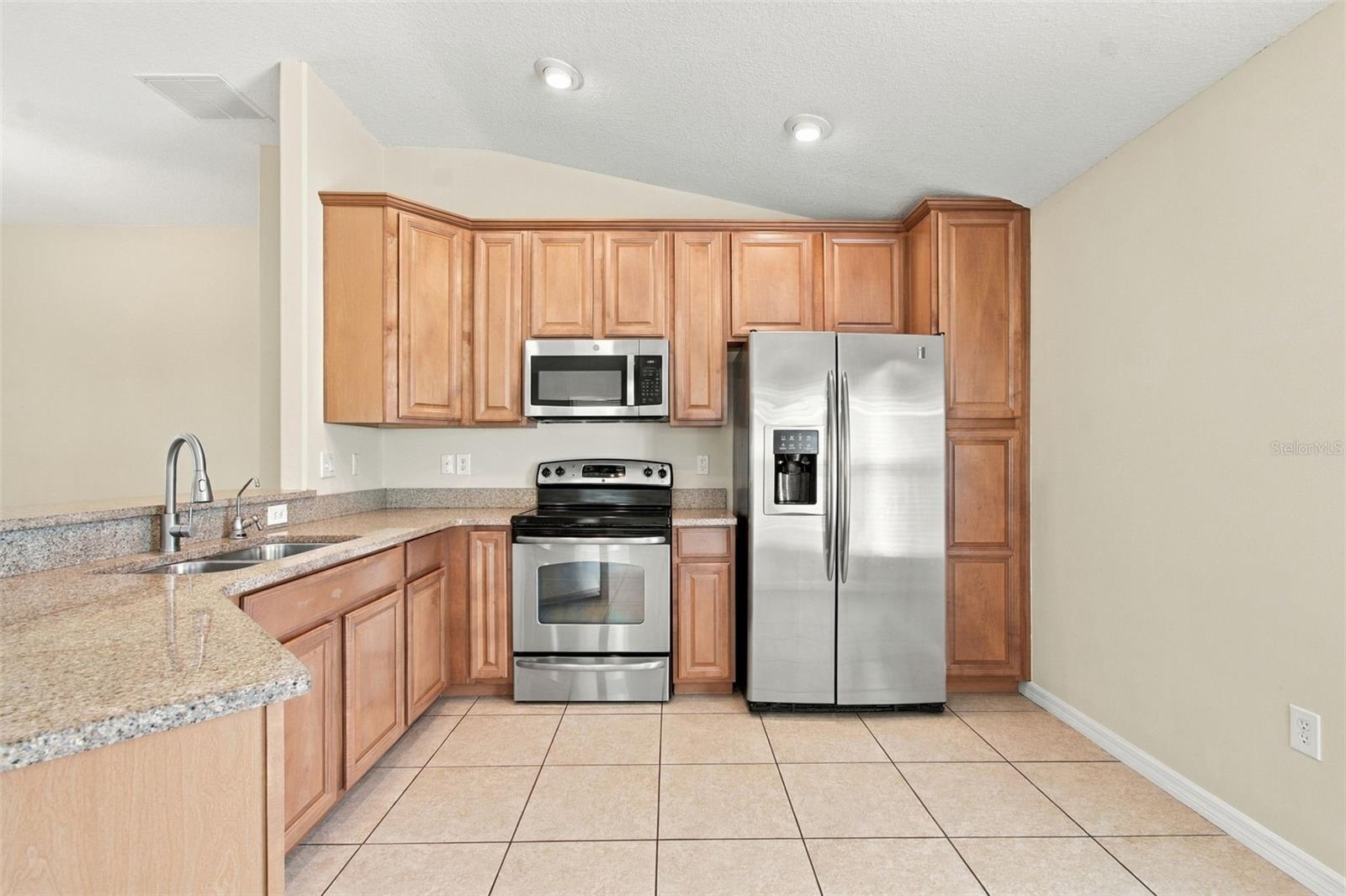 Single Family Residence at 10603 LIBERTY BELL DR, TAMPA, photo 12 of 37