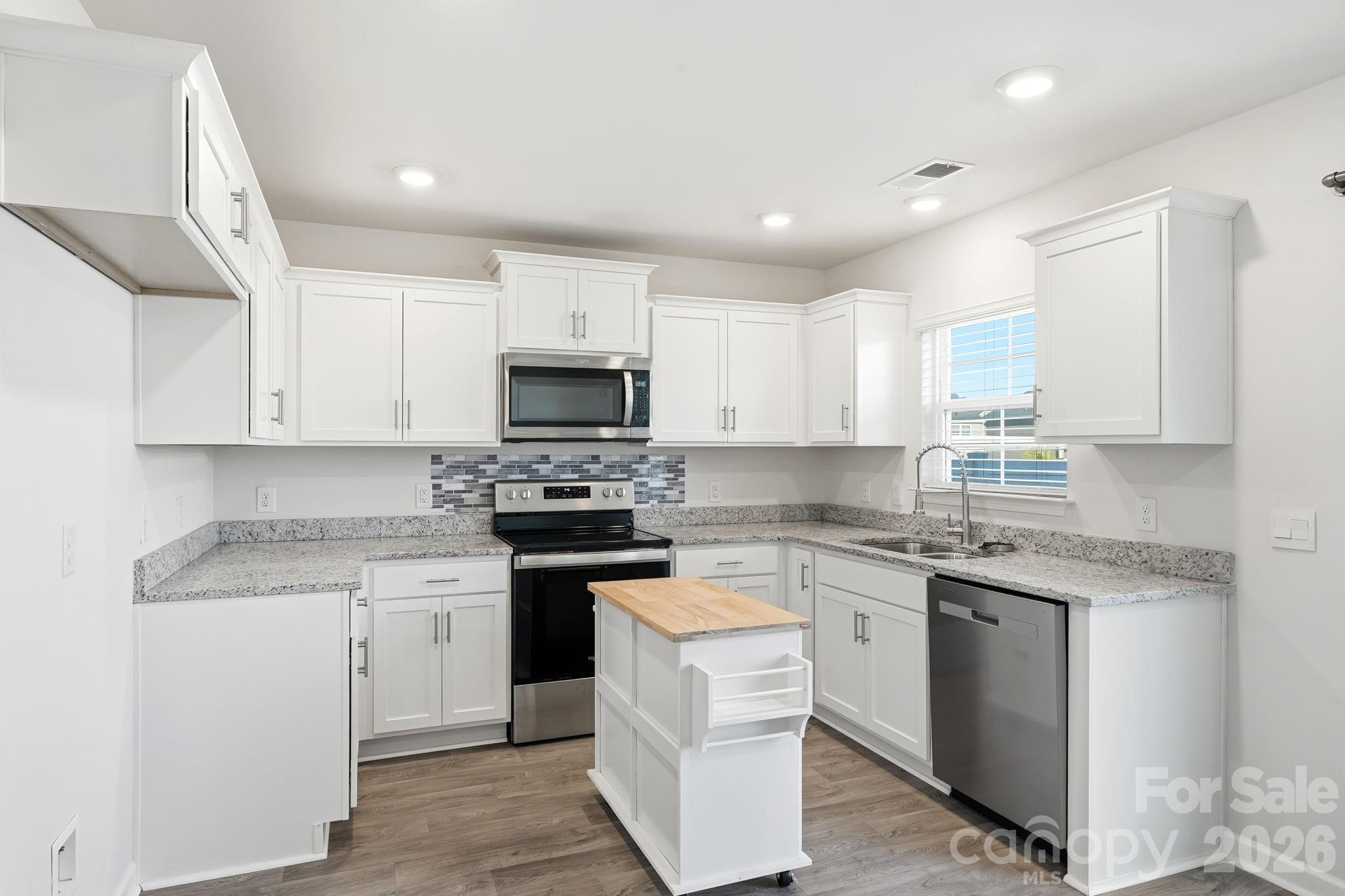 Single Family Residence at 640 Joshua Tree Lane, Winston Salem, photo 20 of 46