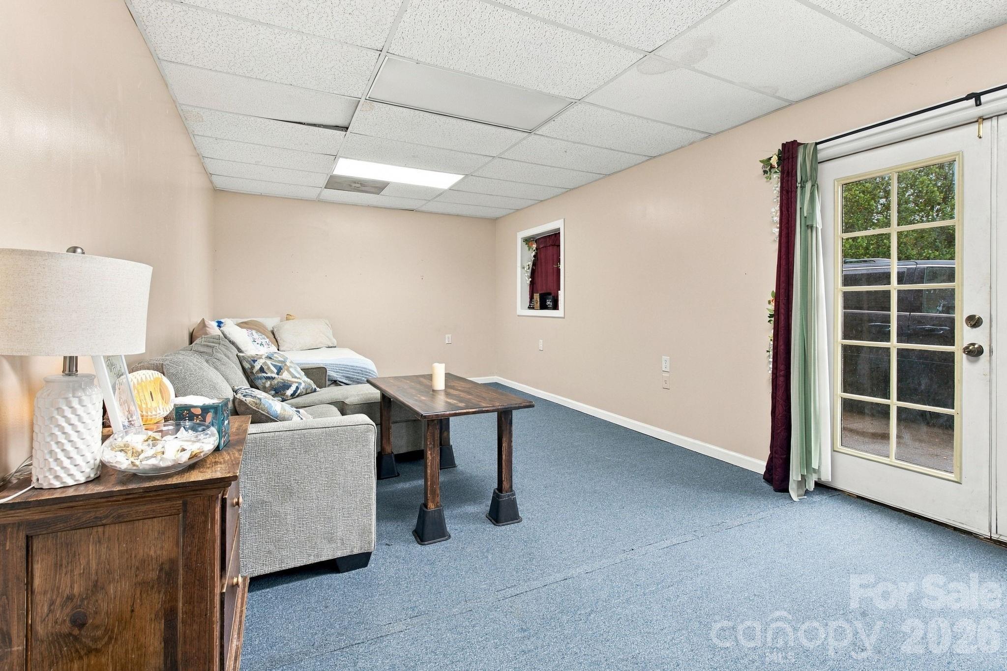 Bedroom #7 (located in the basement) - 1345 Shirebourn None, Hickory