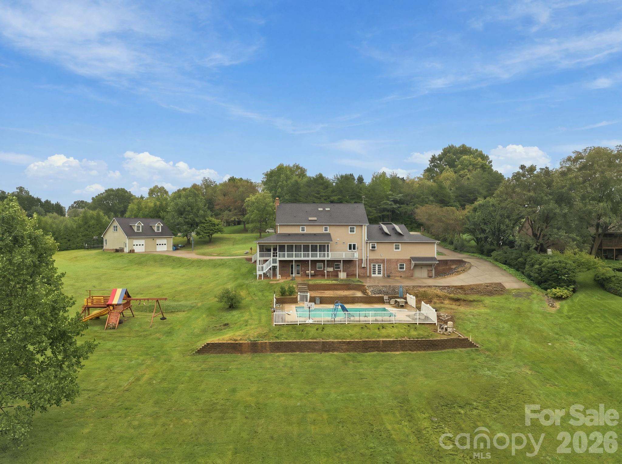 Single Family Residence at 1345 Shirebourn None, Hickory, photo 39 of 48