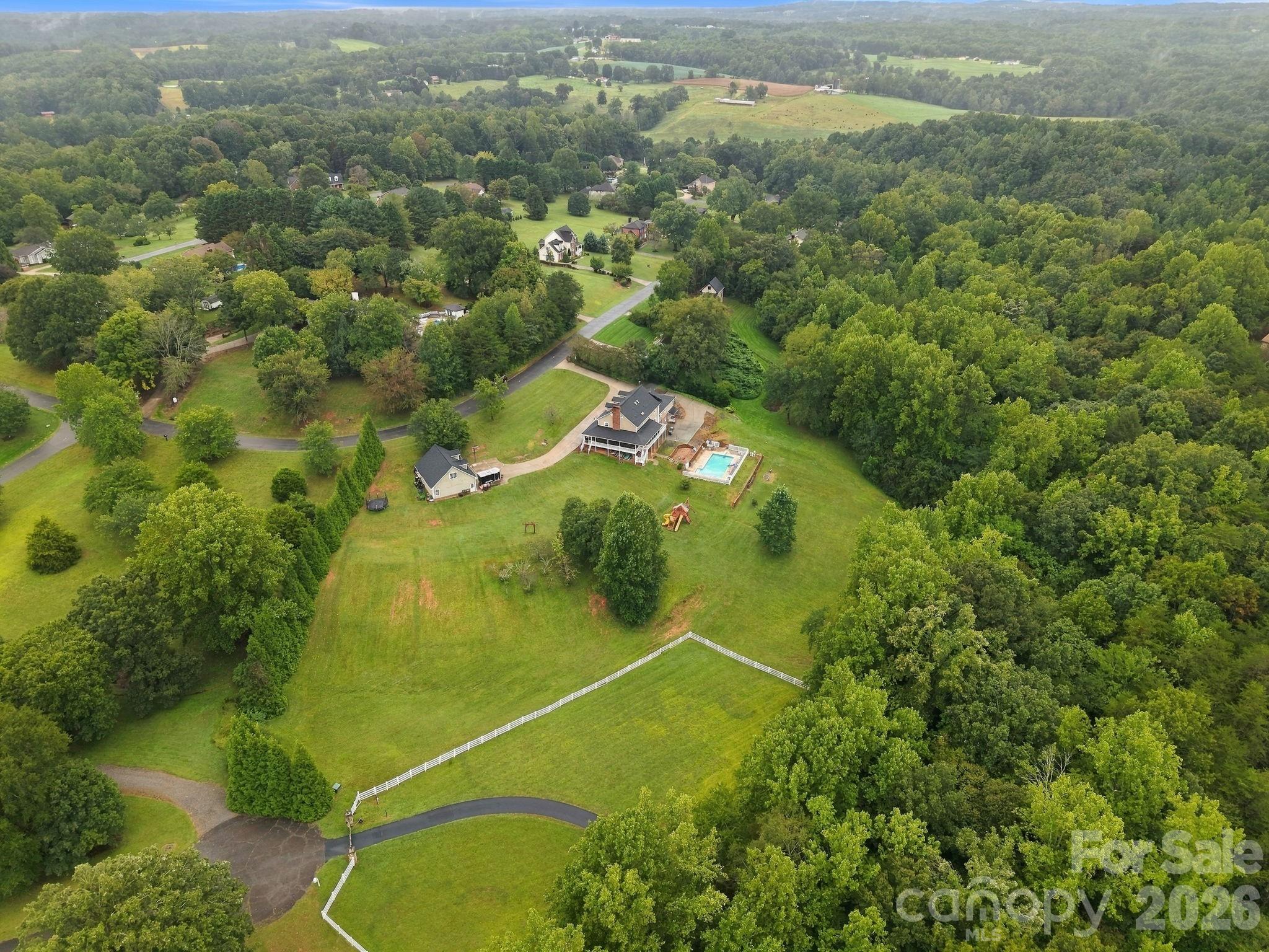 Single Family Residence at 1345 Shirebourn None, Hickory, photo 43 of 48
